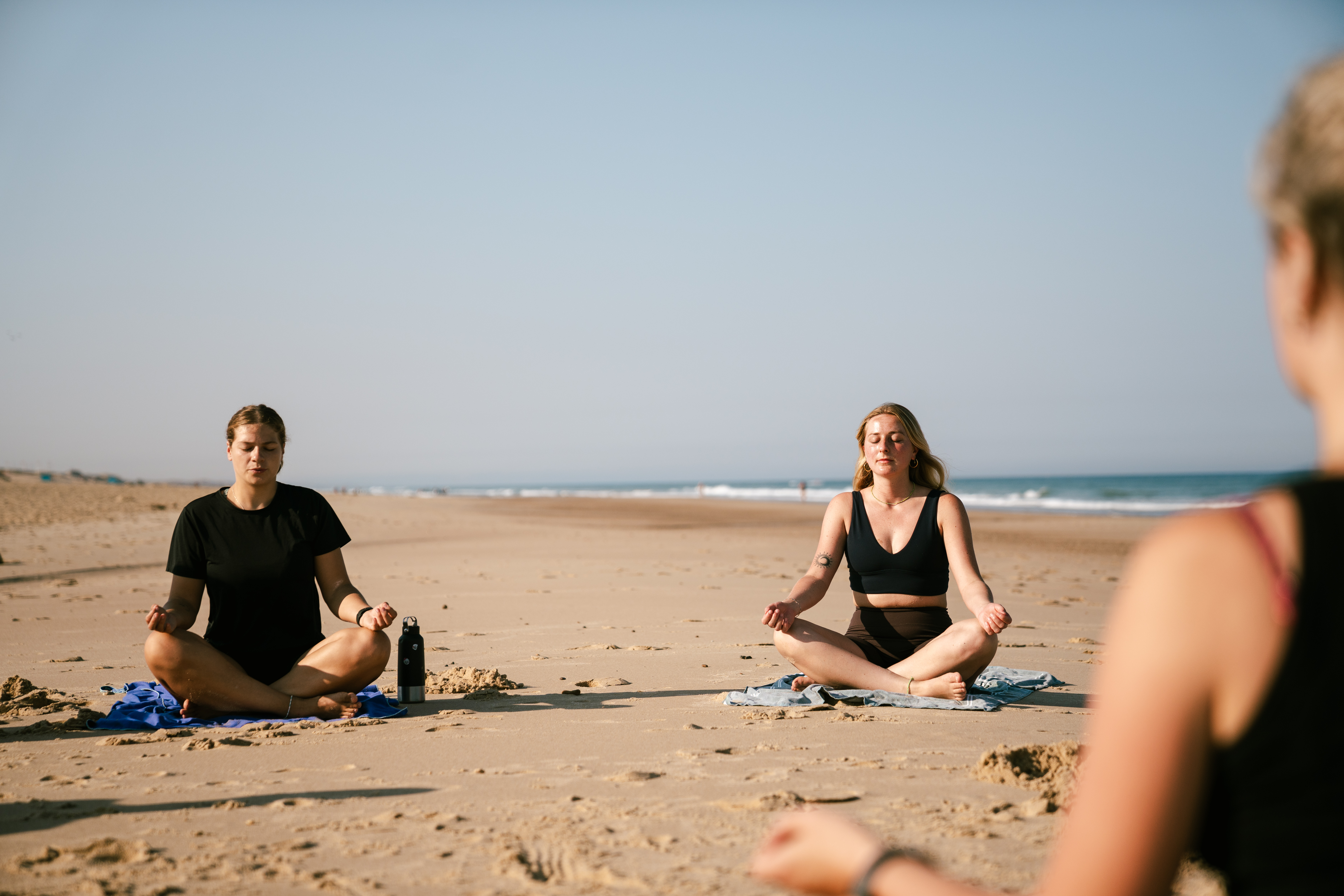 Maxi Monta relax - yoga op het strand