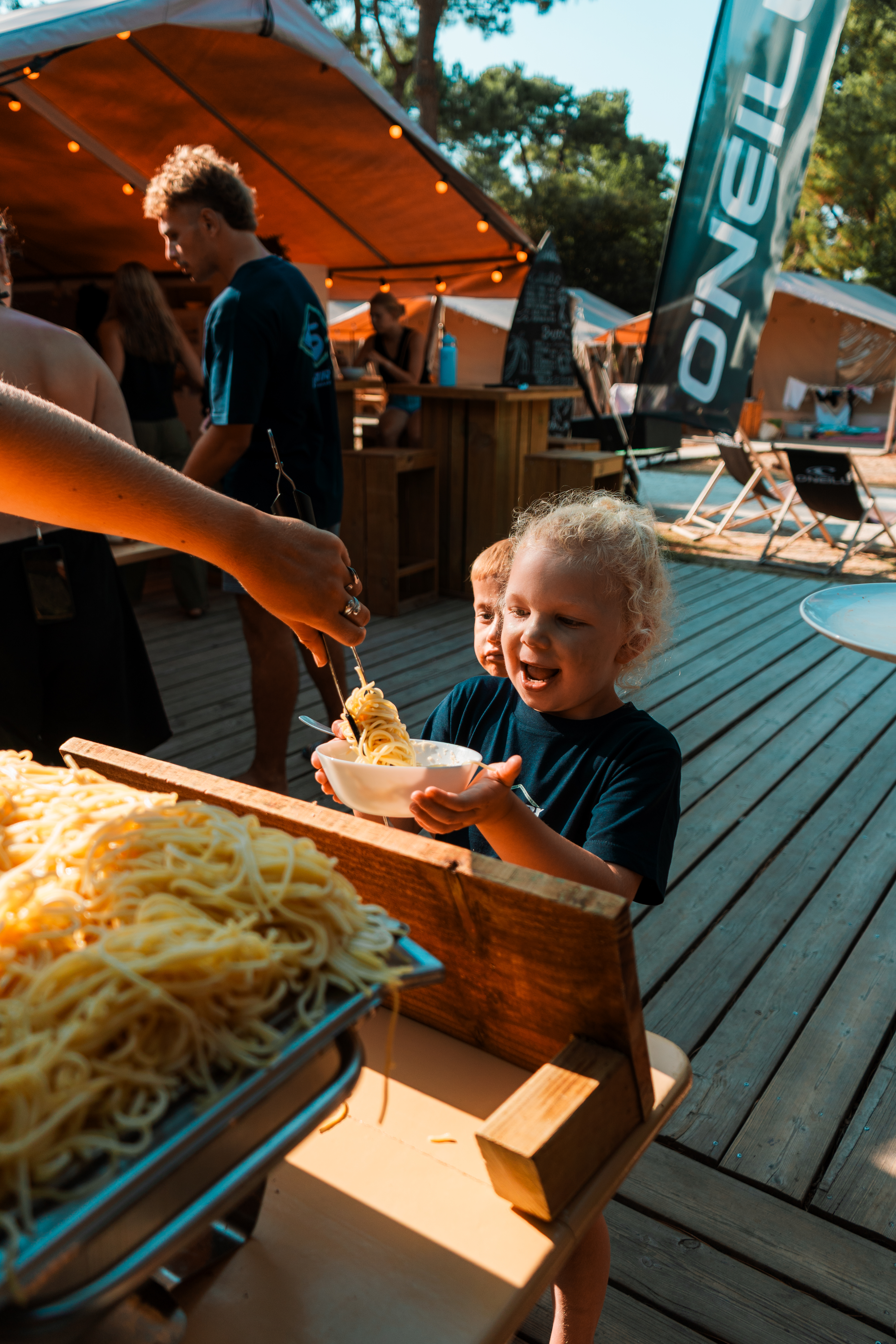 Toddler Week food - kind met pasta