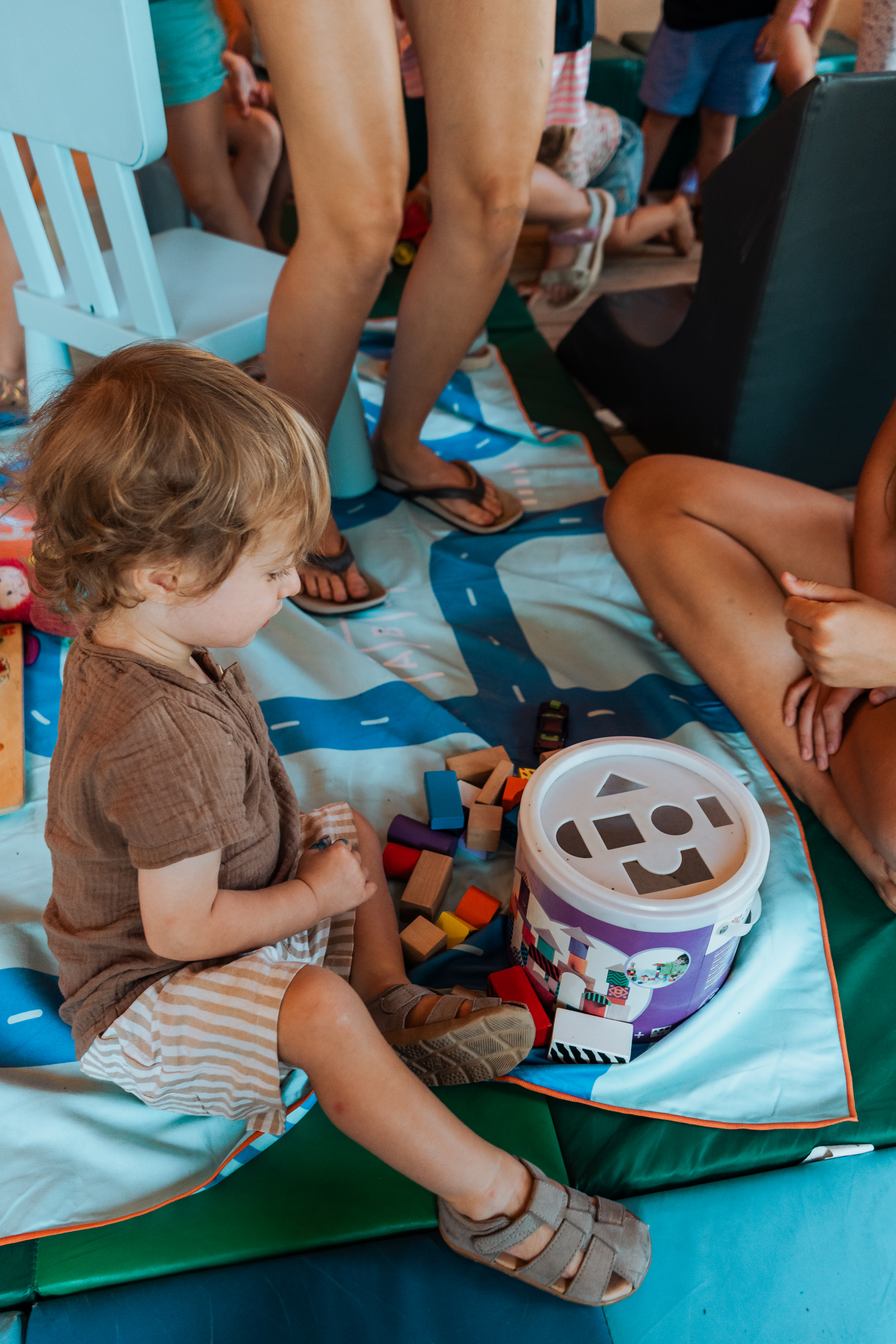 Toddler Week fun - peuter op speelmat