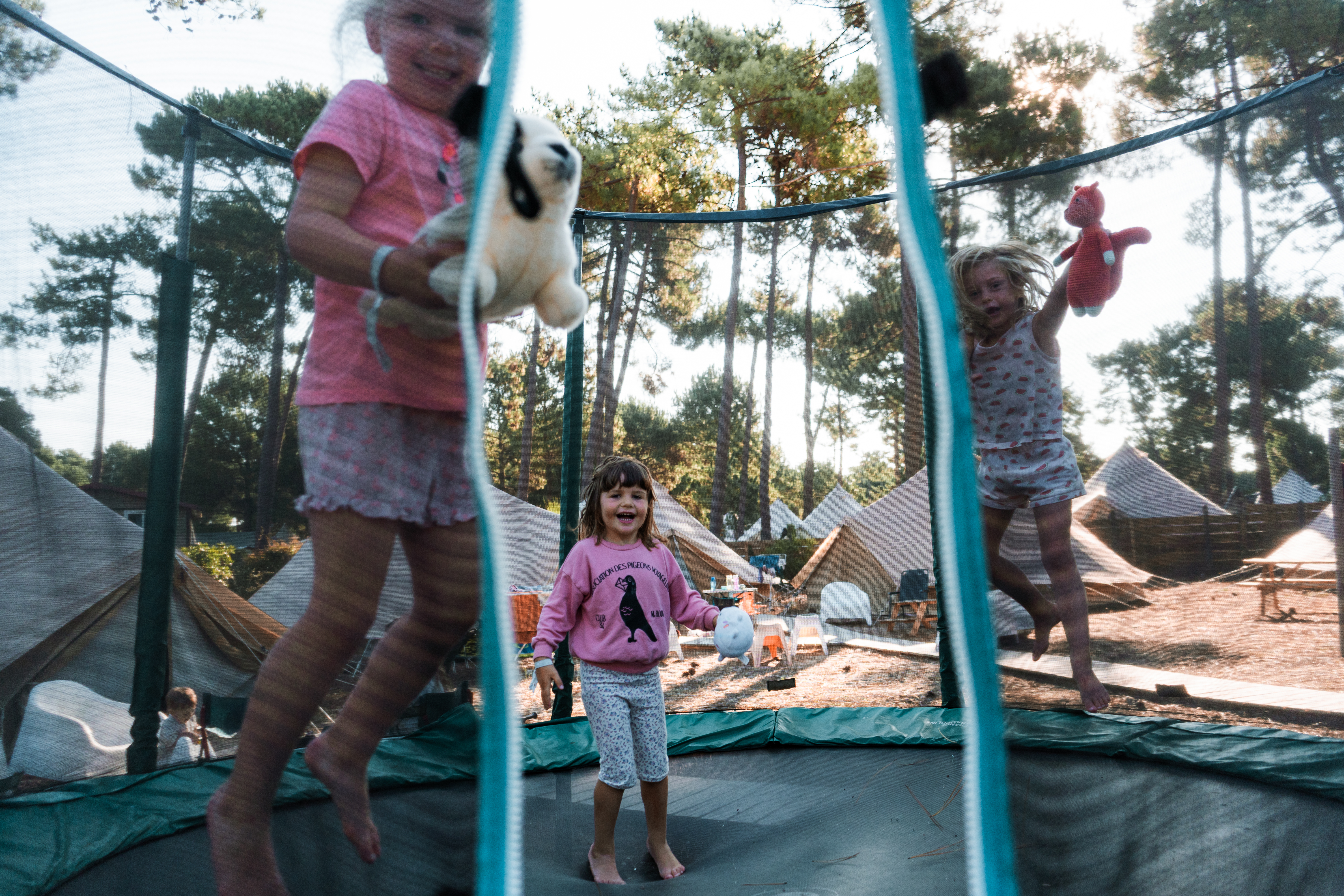 Toddler Week action - trampoline met knuffels