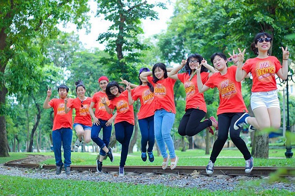 Xưởng Chuyên May Áo Đồng Phục Nhóm - Đồng Phục Vina