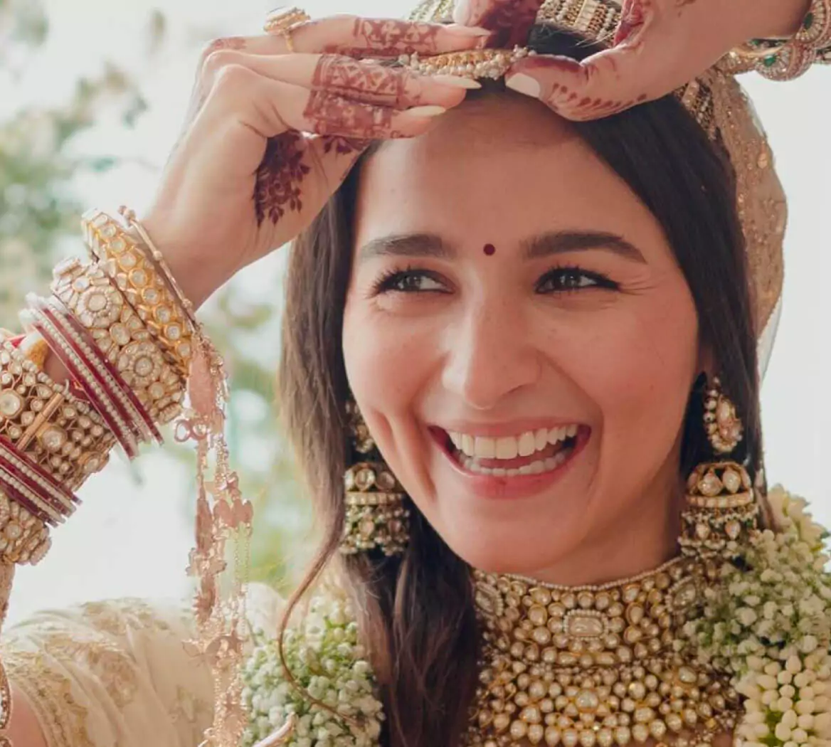 10 Summer Wedding Beauty Essentials You Must Have In Your Kit