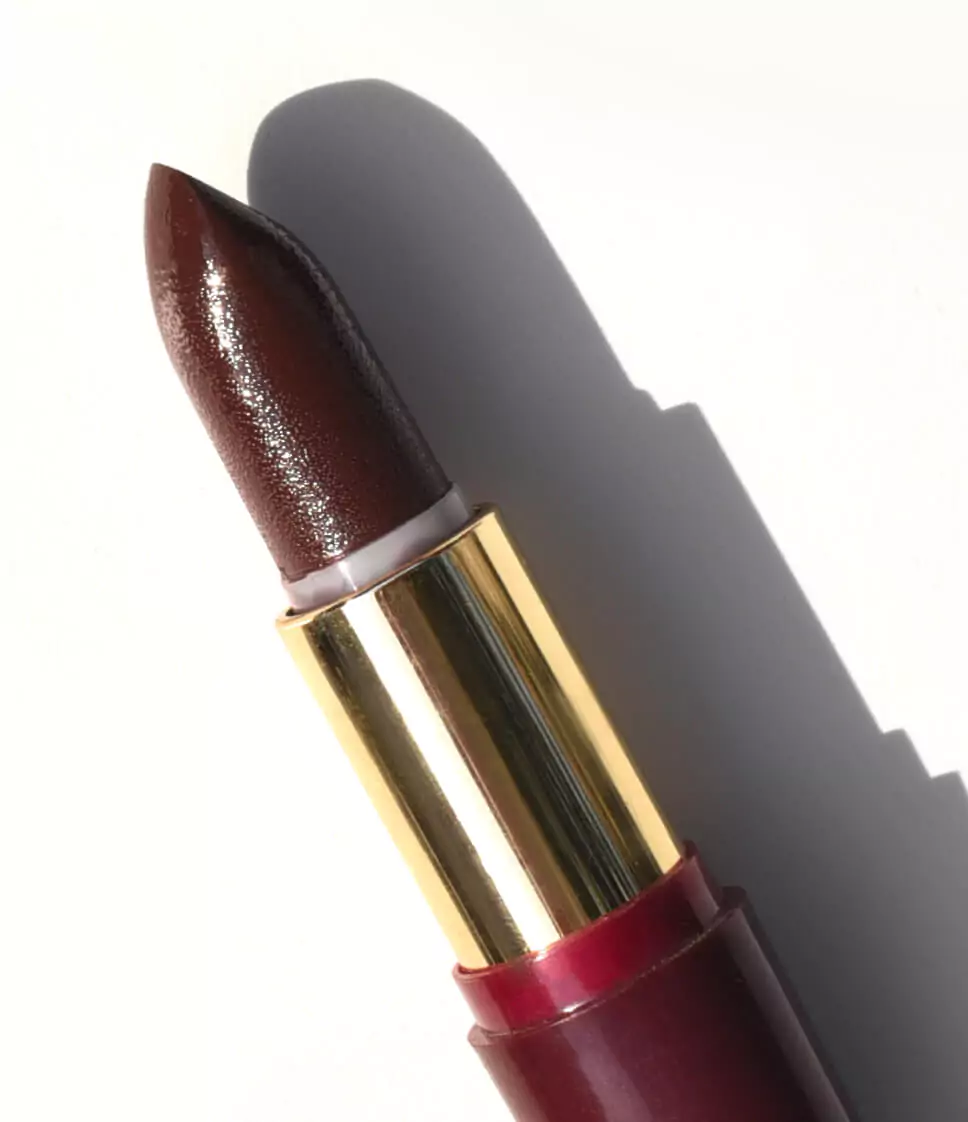 3 tips for wearing dark lipstick IRL this party season