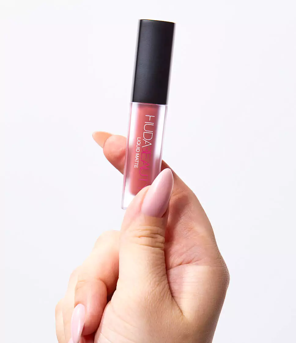 5 Huda Beauty minis that really deliver big results