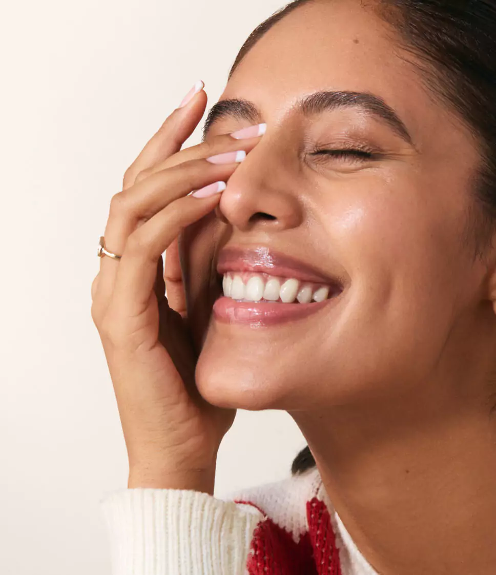 5 beauty gifts under ₹999 that will make anyone smile