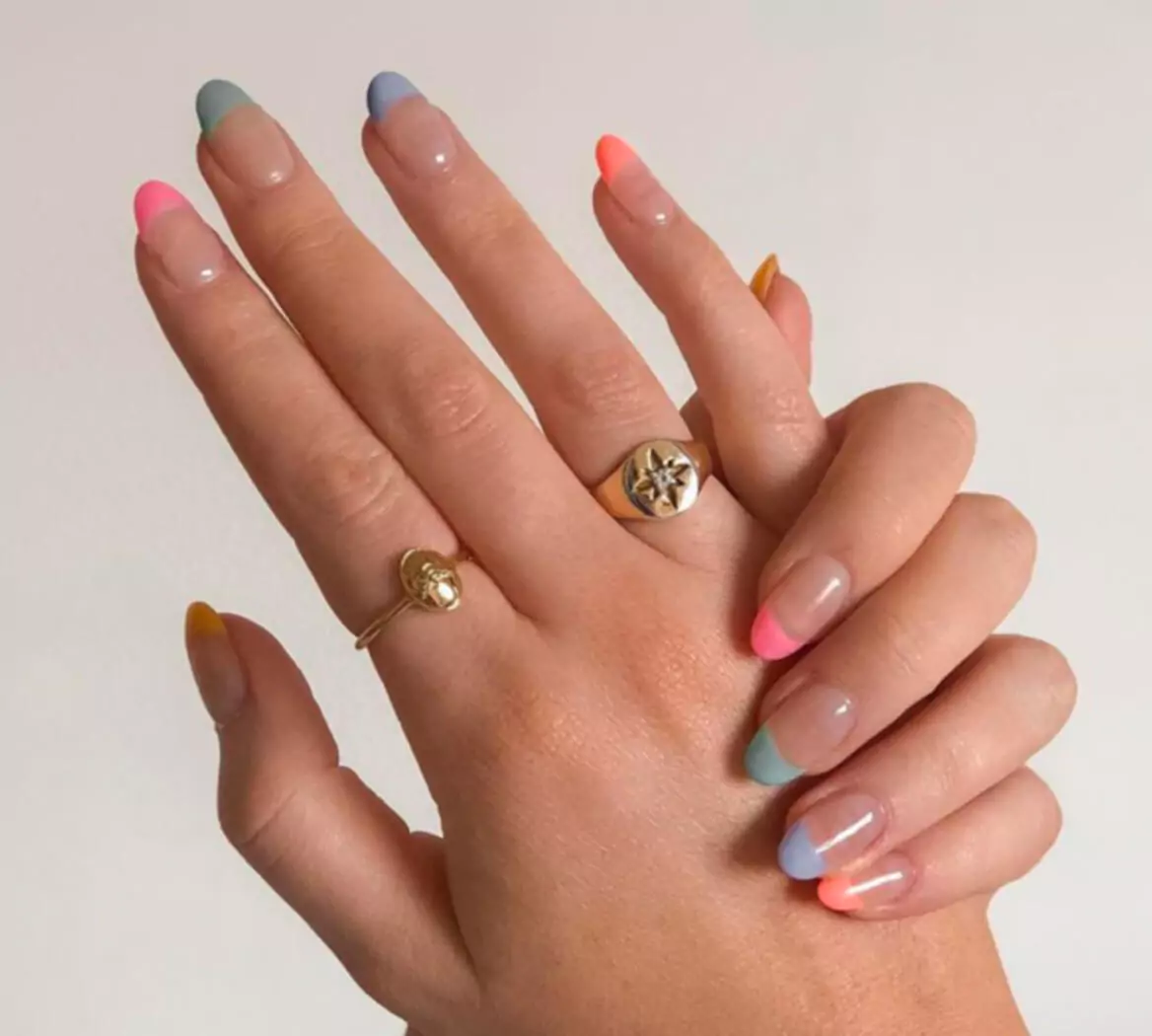5 bright manis to chase away the monsoon blues