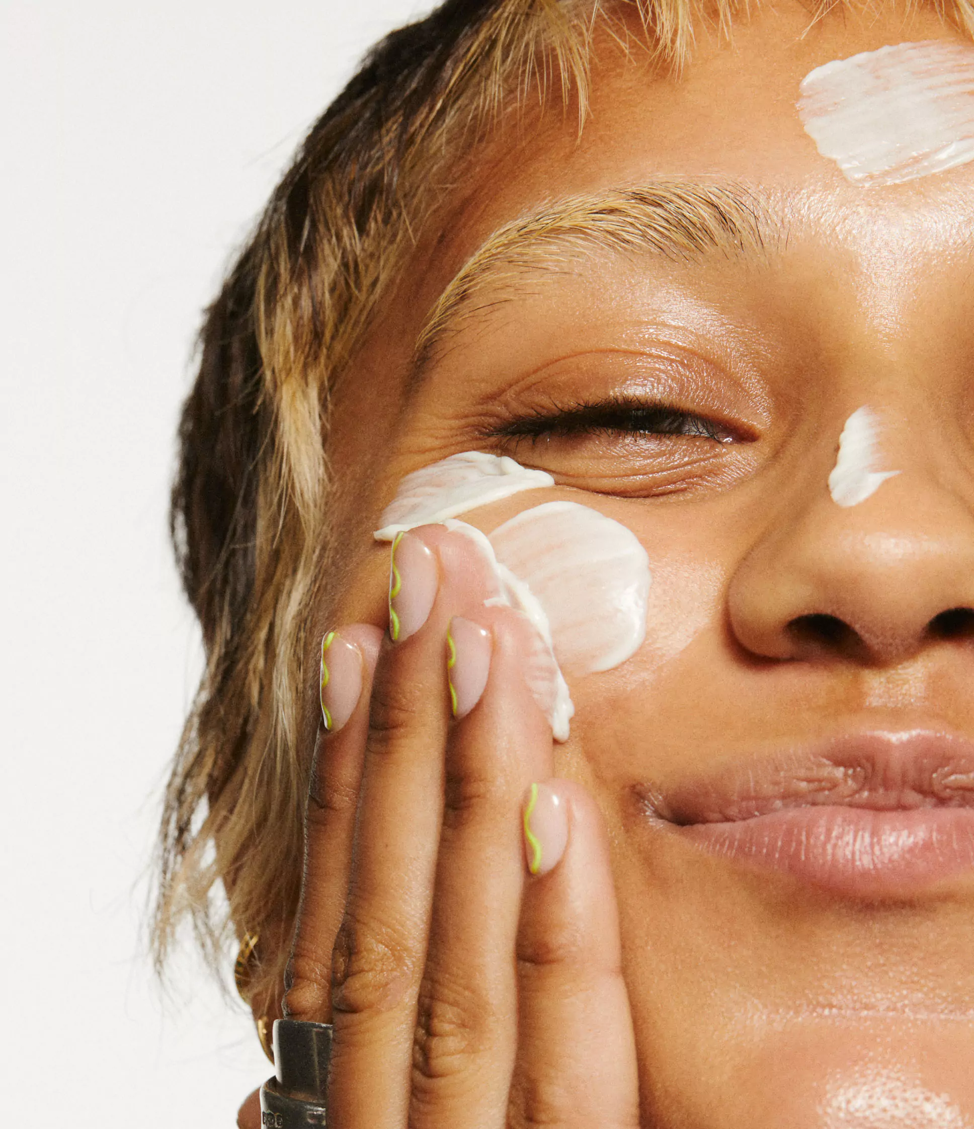 Can you mix sunscreen with moisturiser? We investigate
