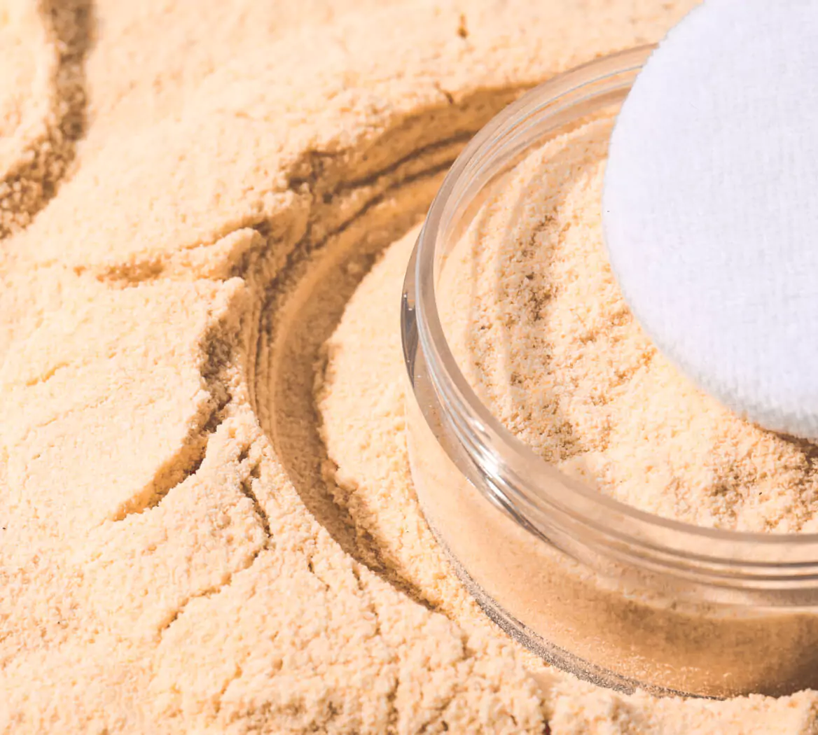 Compact vs loose powder: What you should pick