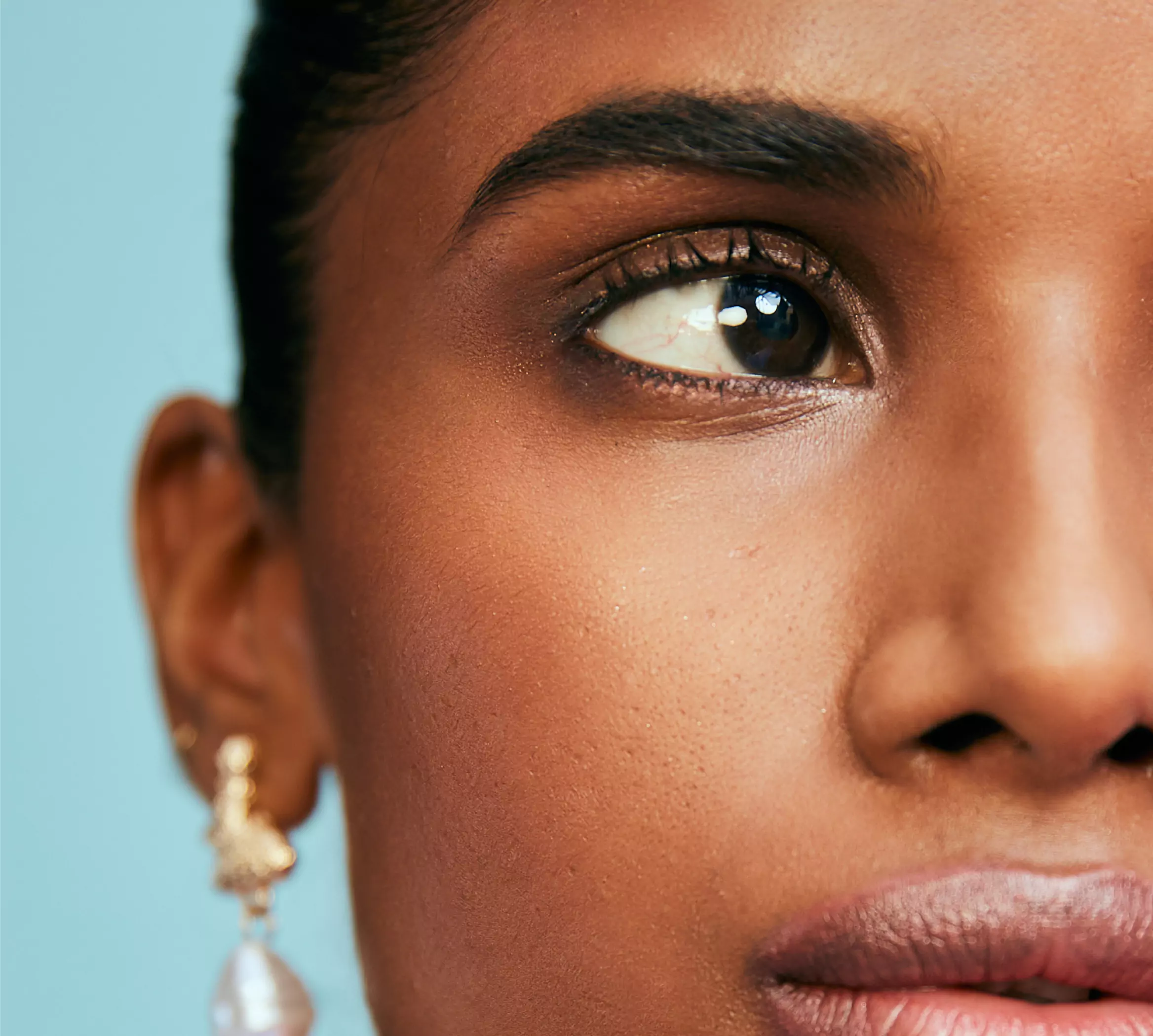 Fluffy eyebrows are just a simple technique away