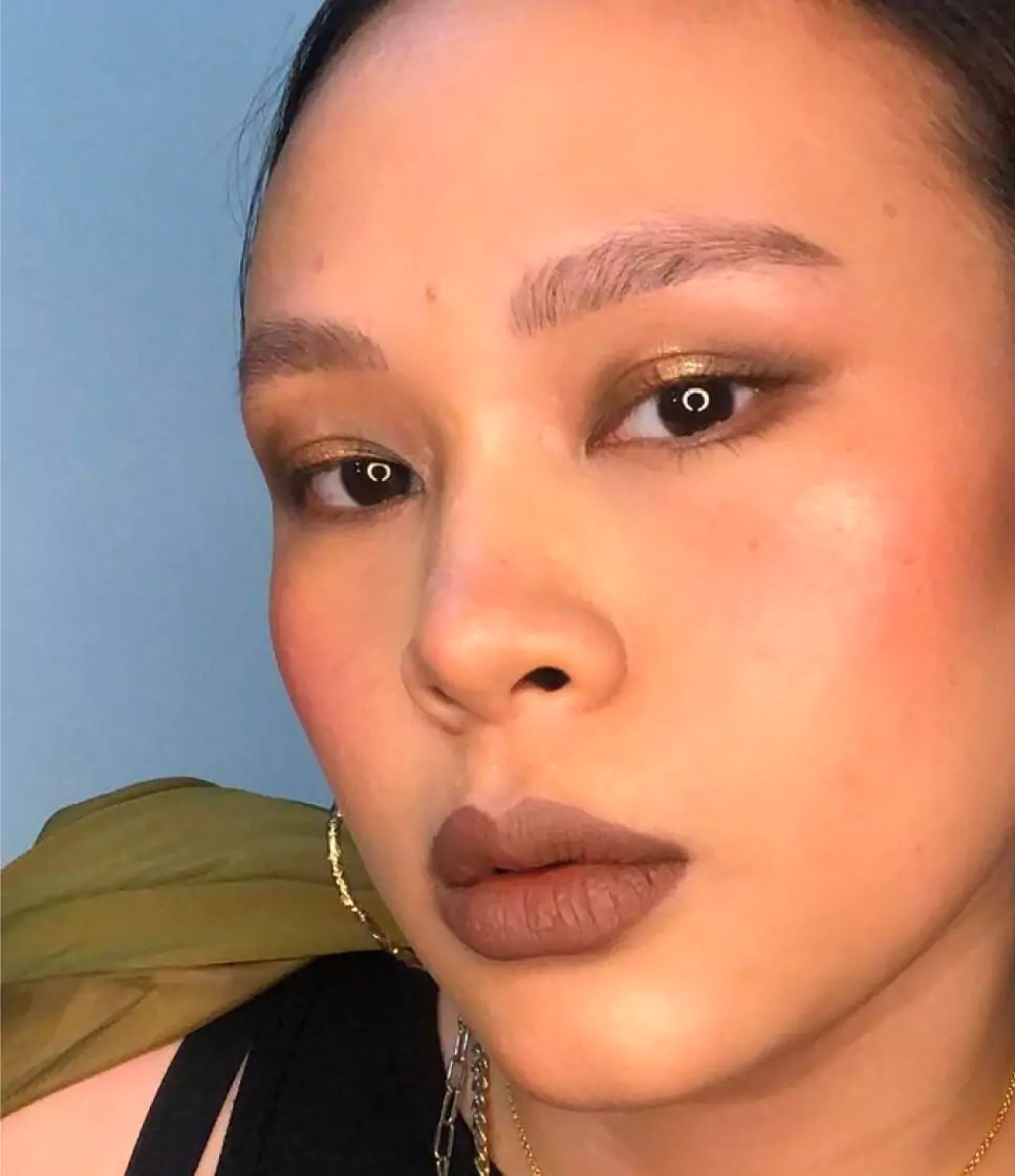 Here’s how to nail soft goth makeup for fall