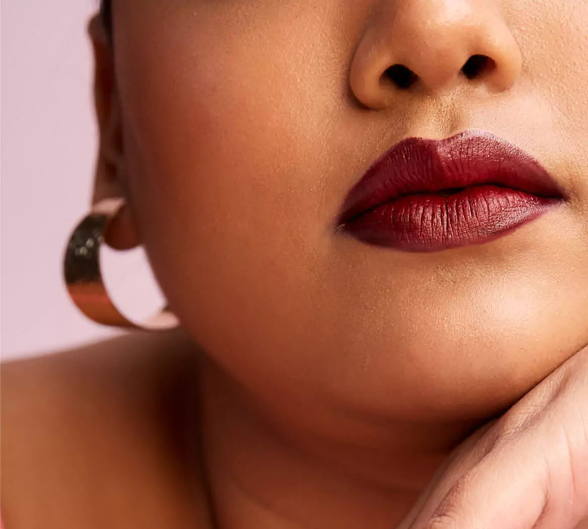 How to match lip liner and lipstick?