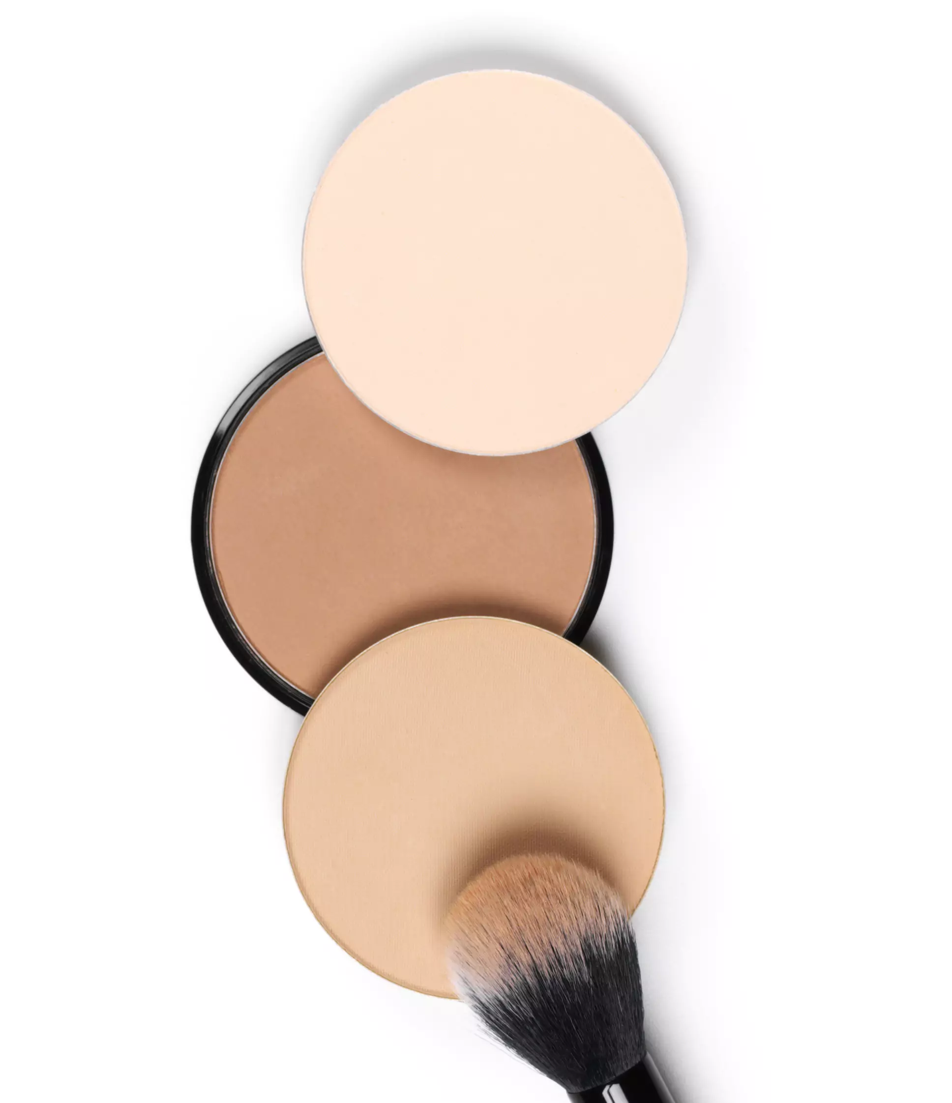 Keep it compact: the best compact powders for your skin in the heat