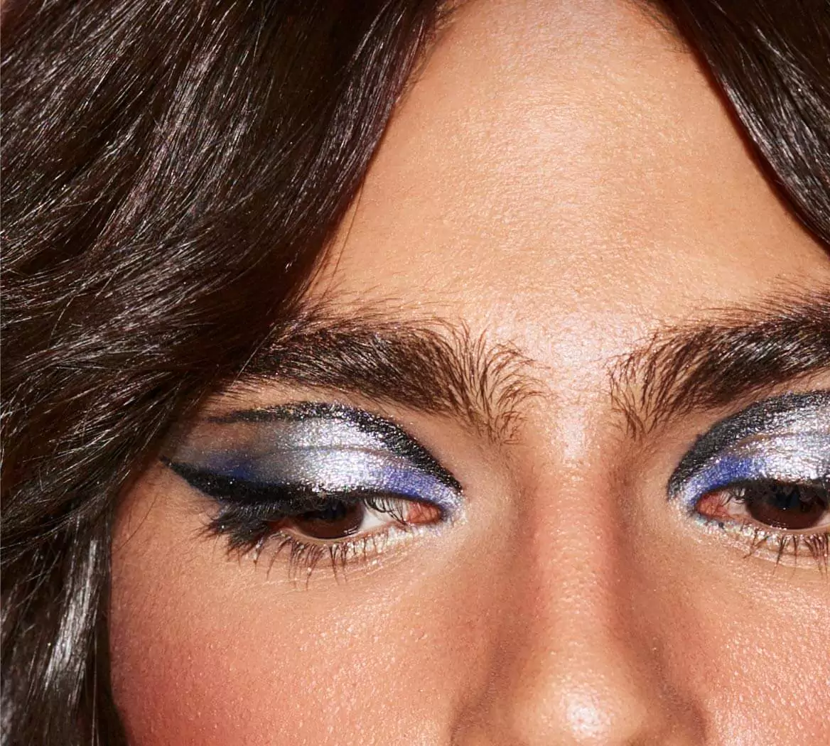 Learn how to apply cut crease eyeshadow like a pro