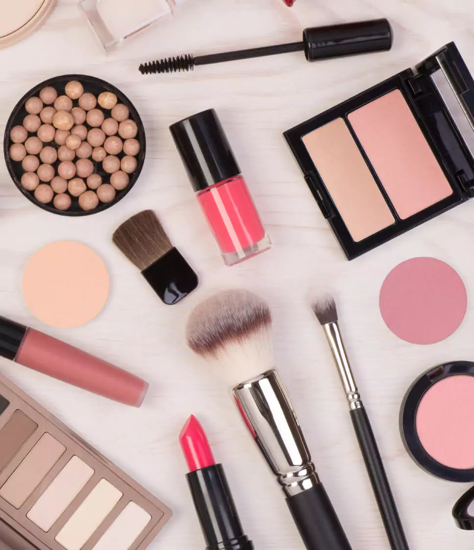 Makeup novices, bookmark this guide to face makeup