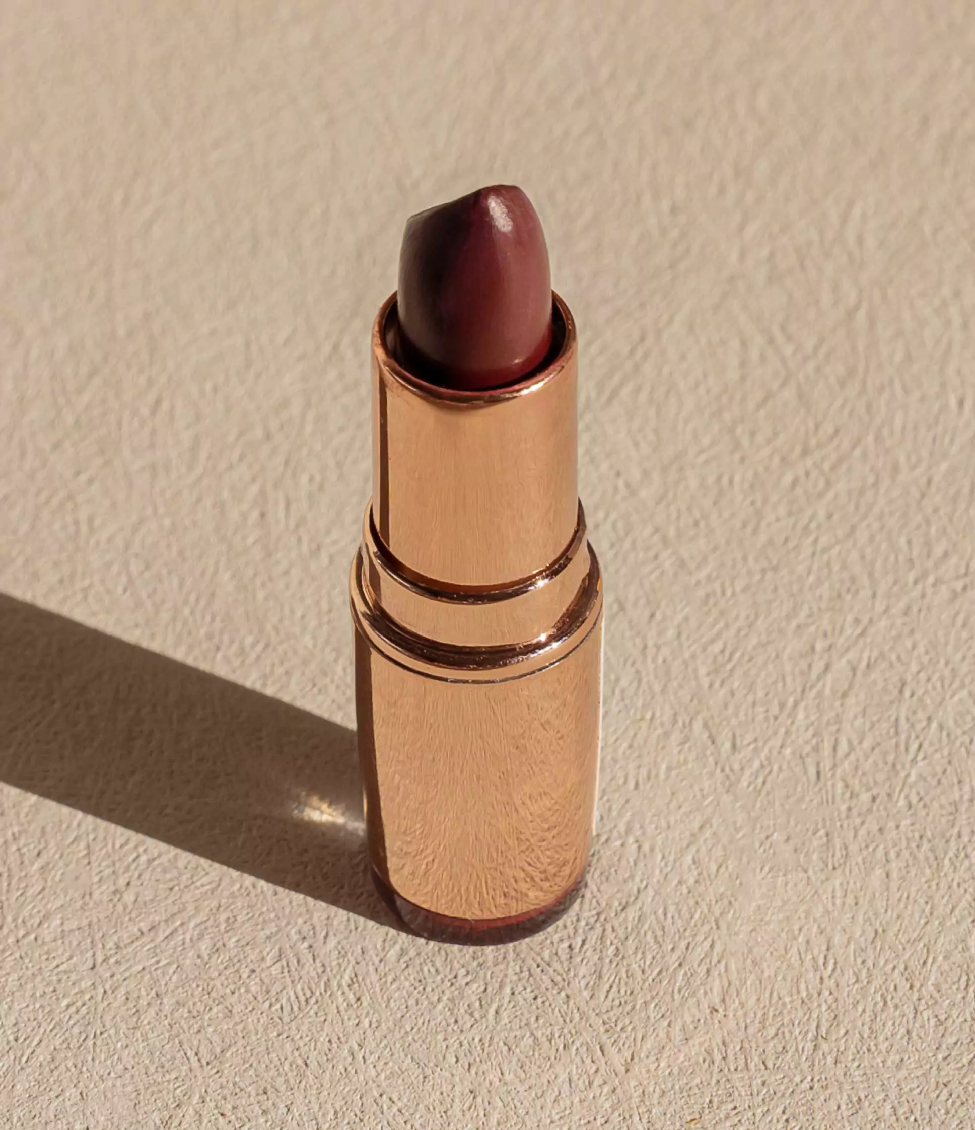 Vampy lips are back. Here’s how you can ace the femme fatale look