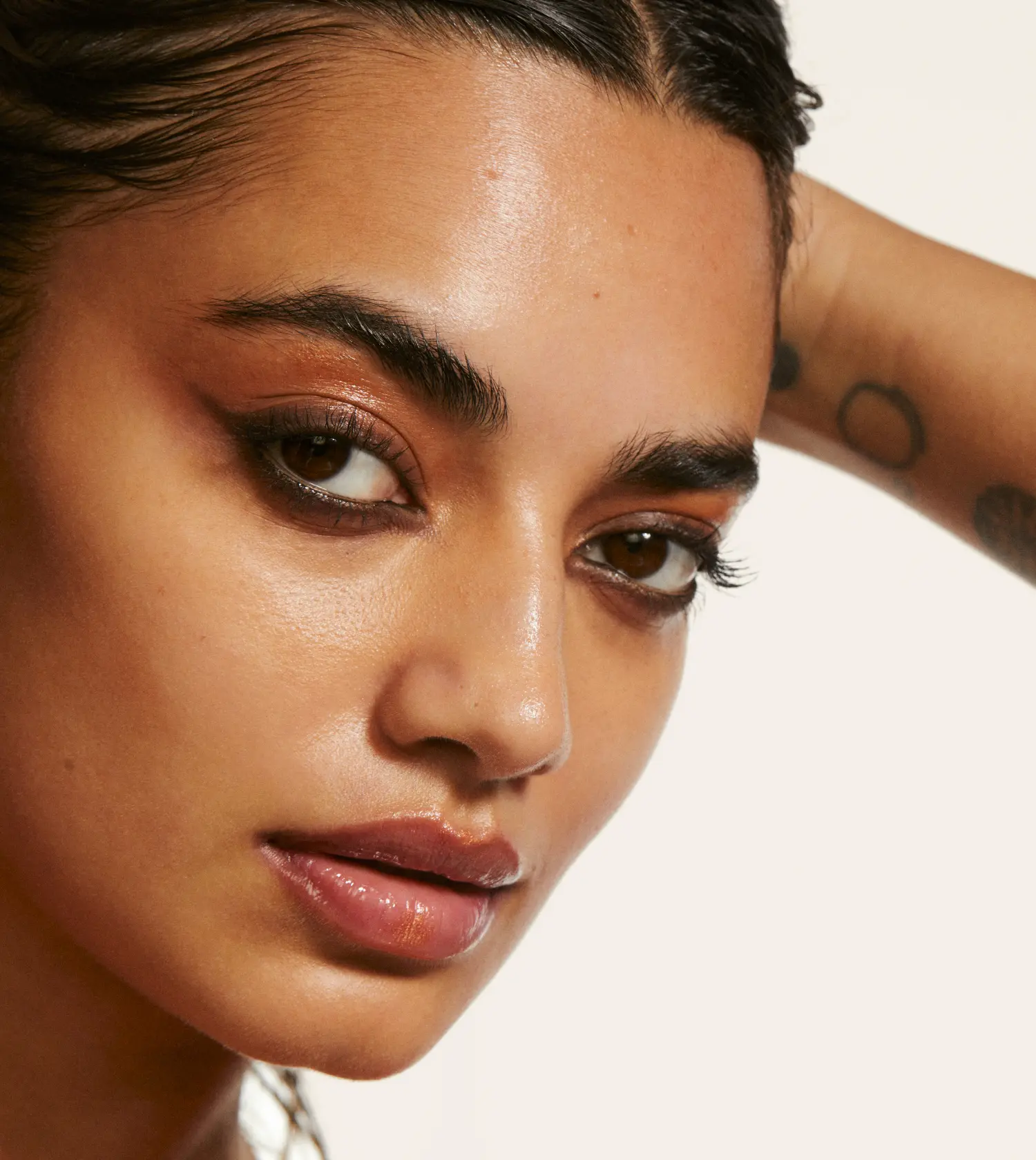 Want glowy, glass-like skin? Add these K-beauty faves to your cart