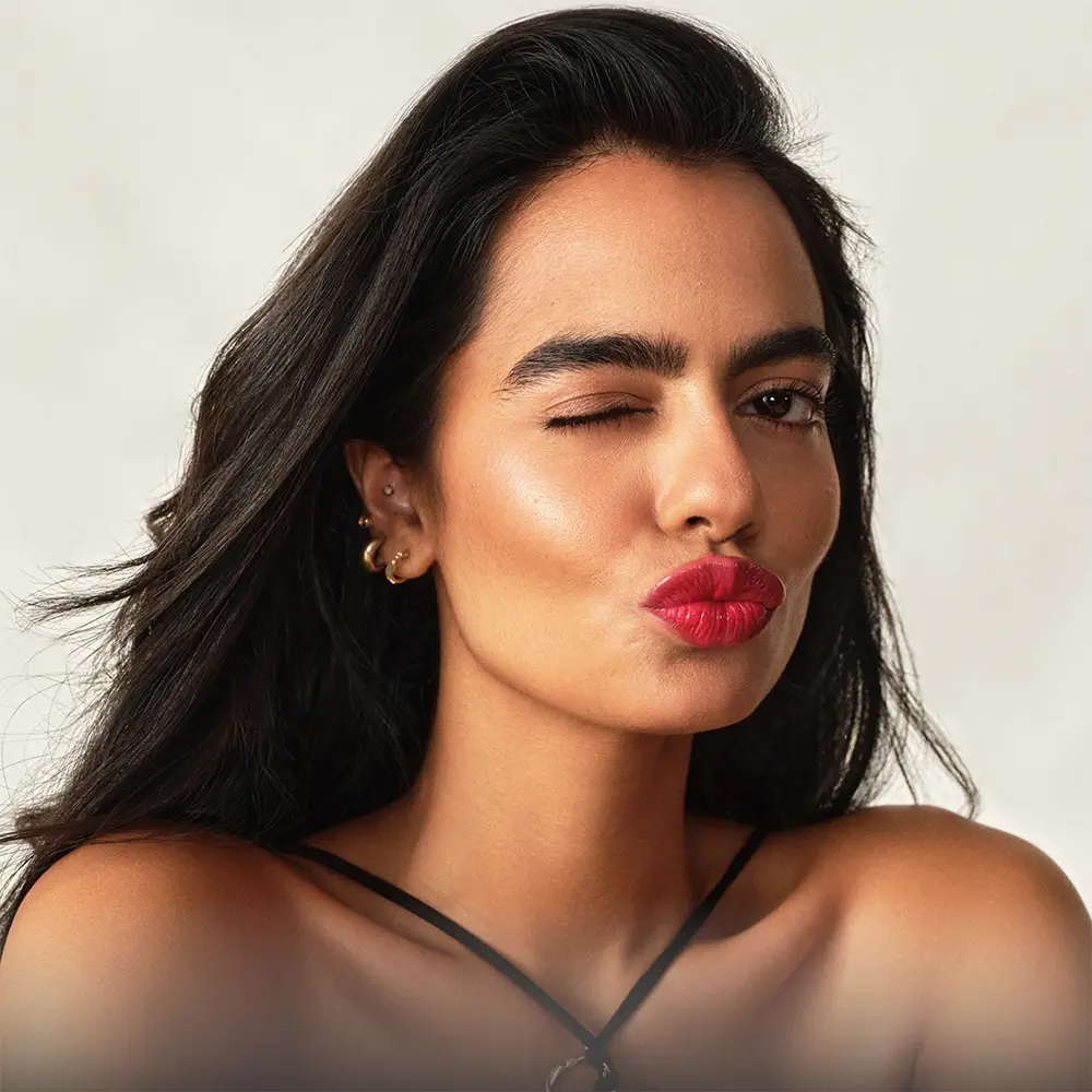 A foolproof guide to applying lipstick on dry lips
