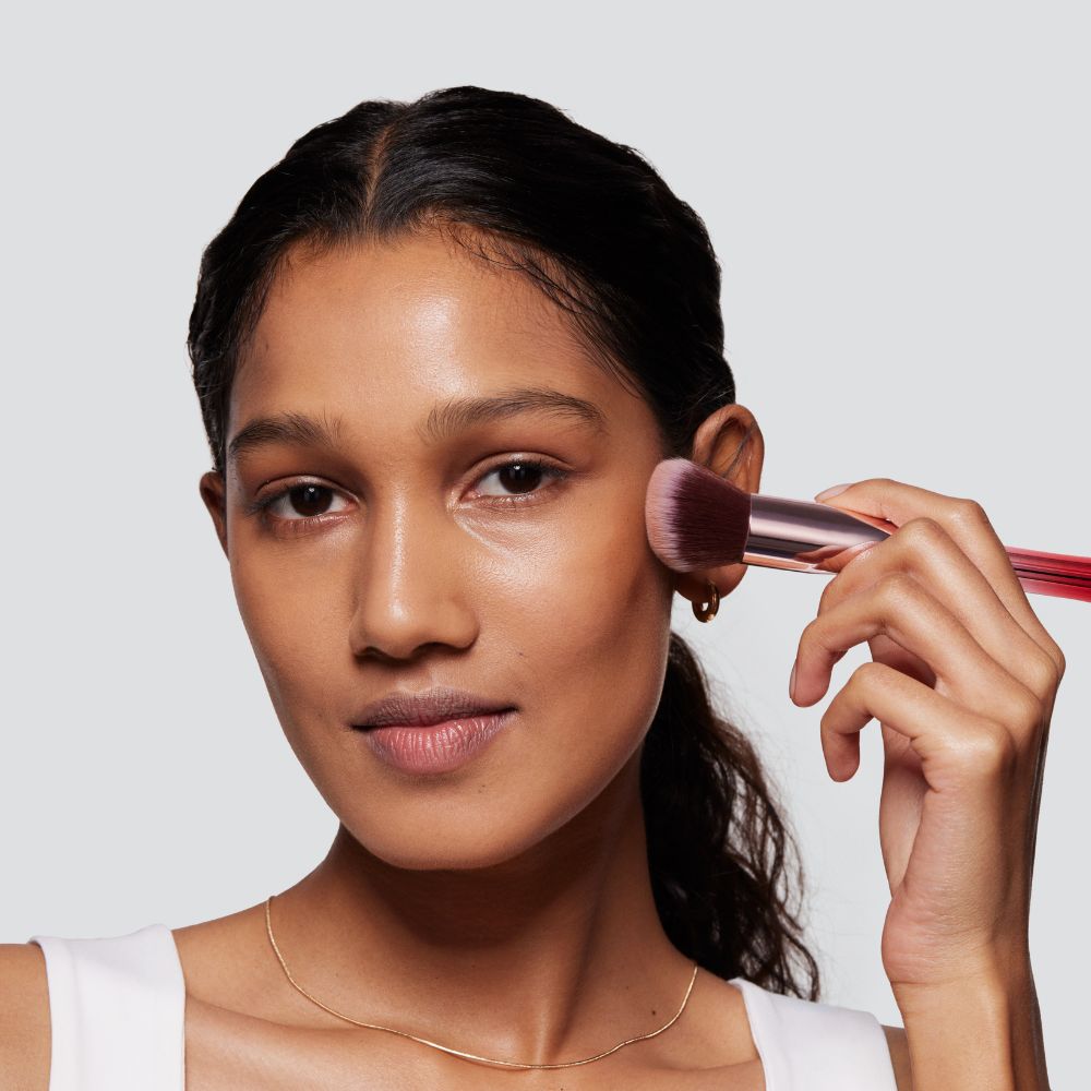 Trying to sculpt your face? These 5 beginner-friendly contouring hacks will help