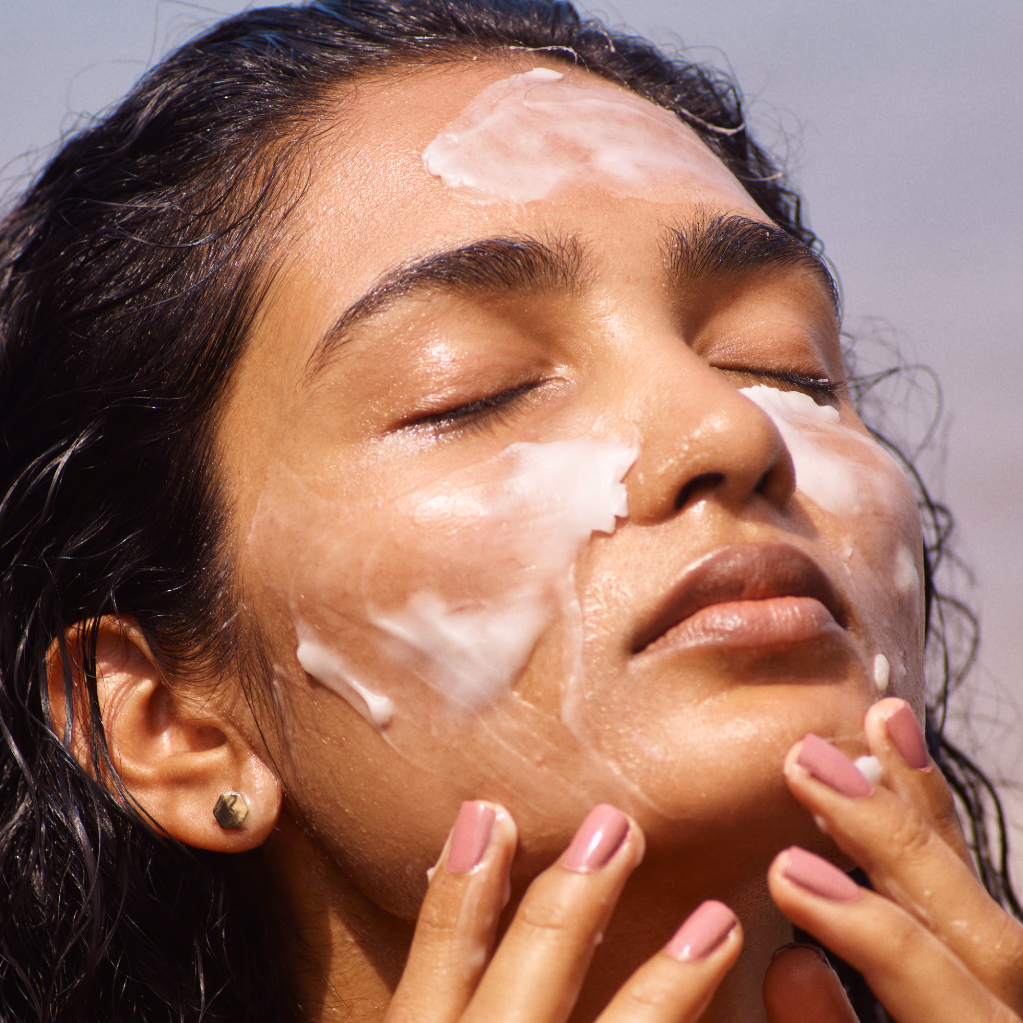 How to protect your skin from pollution and dullness