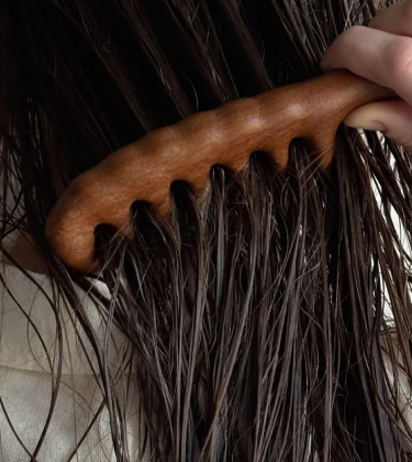 A guide on prepping your hair before the monsoon season