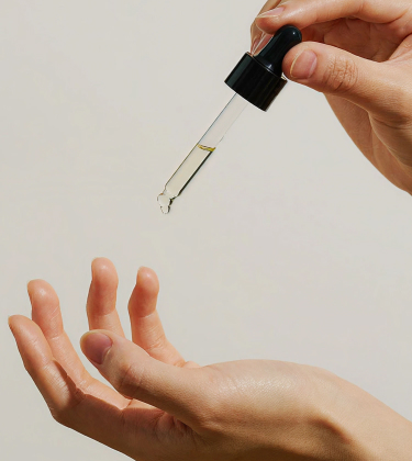 Ceramide vs peptide serums: What does your monsoon skin need more? 