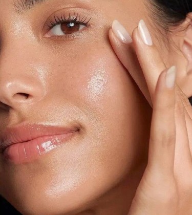 An MUA's step-by-step guide to a monsoon-proof base