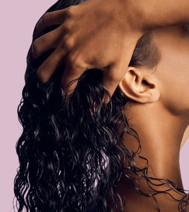 3-minute busy girl guide to holding your curls this festive season