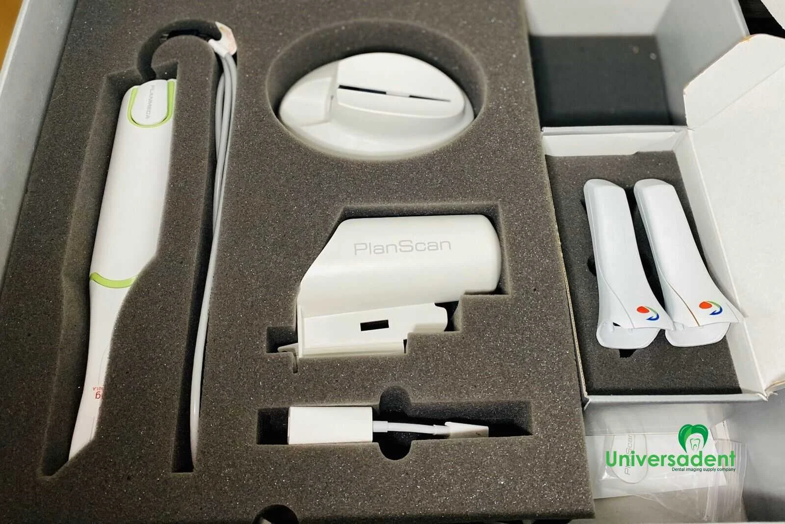 Planmeca PlanScan — pack complet avec embouts autoclavables et câble Thunderbolt