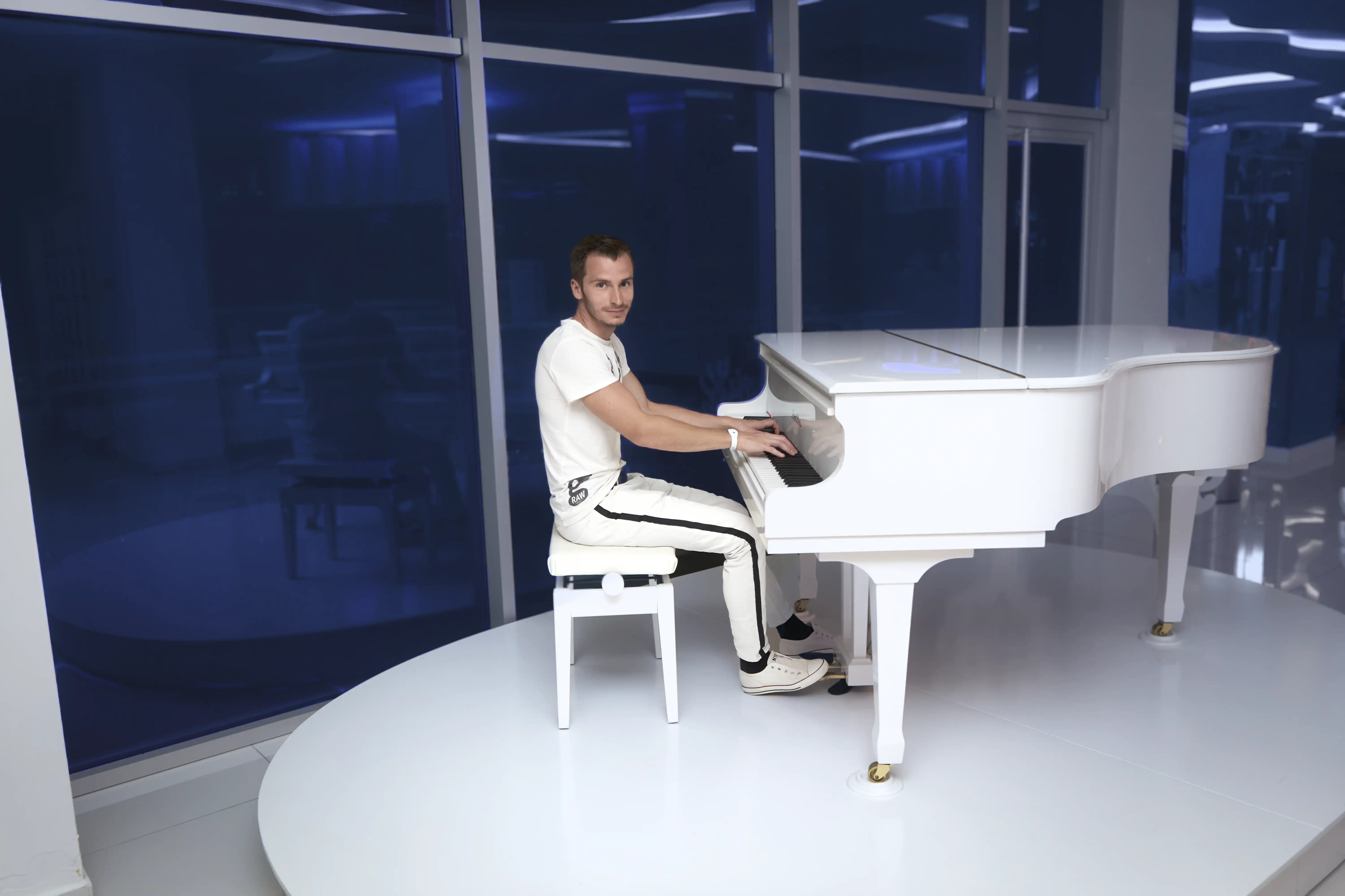 Klavierstimmer Berlin seit 2007 - Dmitrij Enes