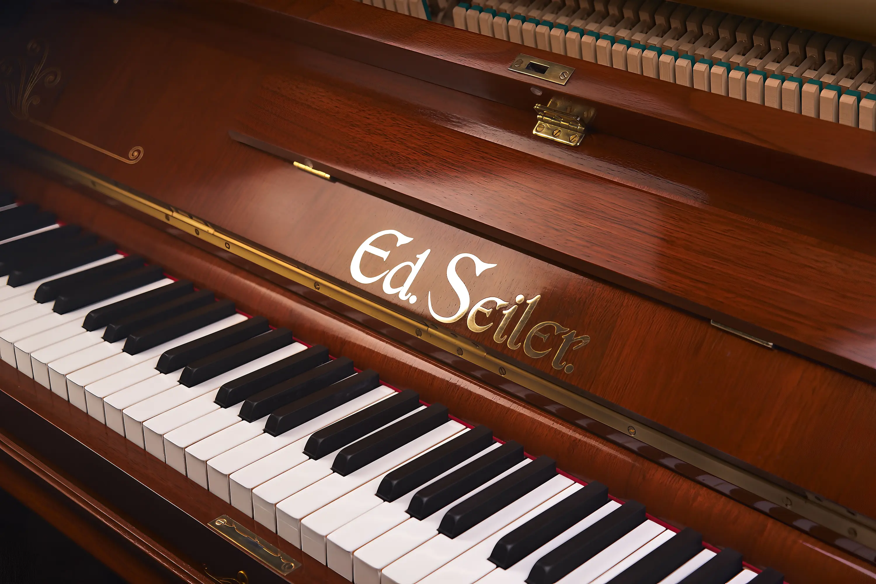 Elfenbeintasten - Ed. Seiler - Gebrauchtes Klavier kaufen in Berlin, restauriert ca. 1906, Nussbaum Schellack, 134 cm, Berlin-Steglitz