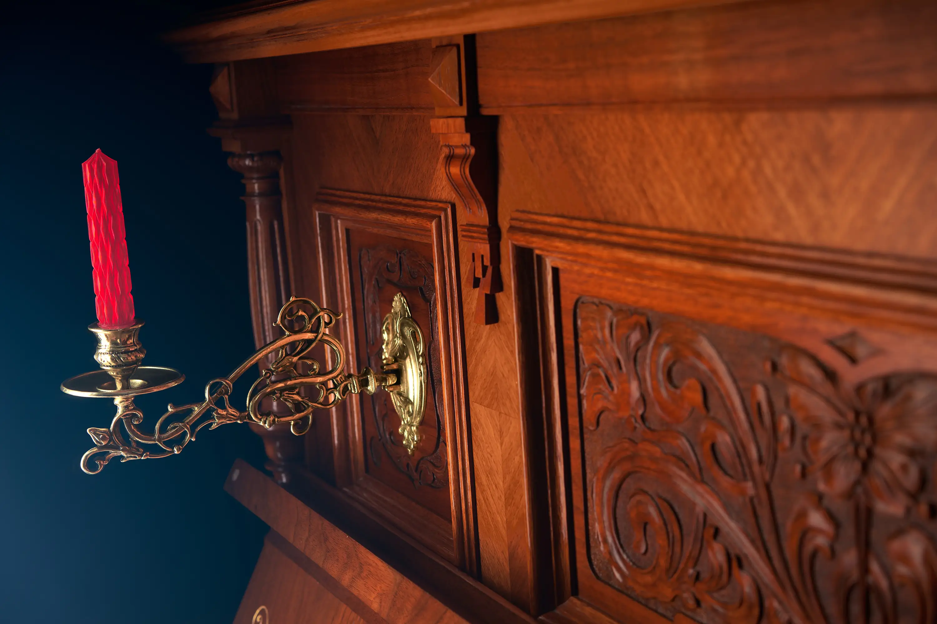 Klavierleuchter - Ed. Seiler - Gebrauchtes Klavier kaufen in Berlin, restauriert ca. 1906, Nussbaum Schellack, 134 cm, Berlin-Steglitz