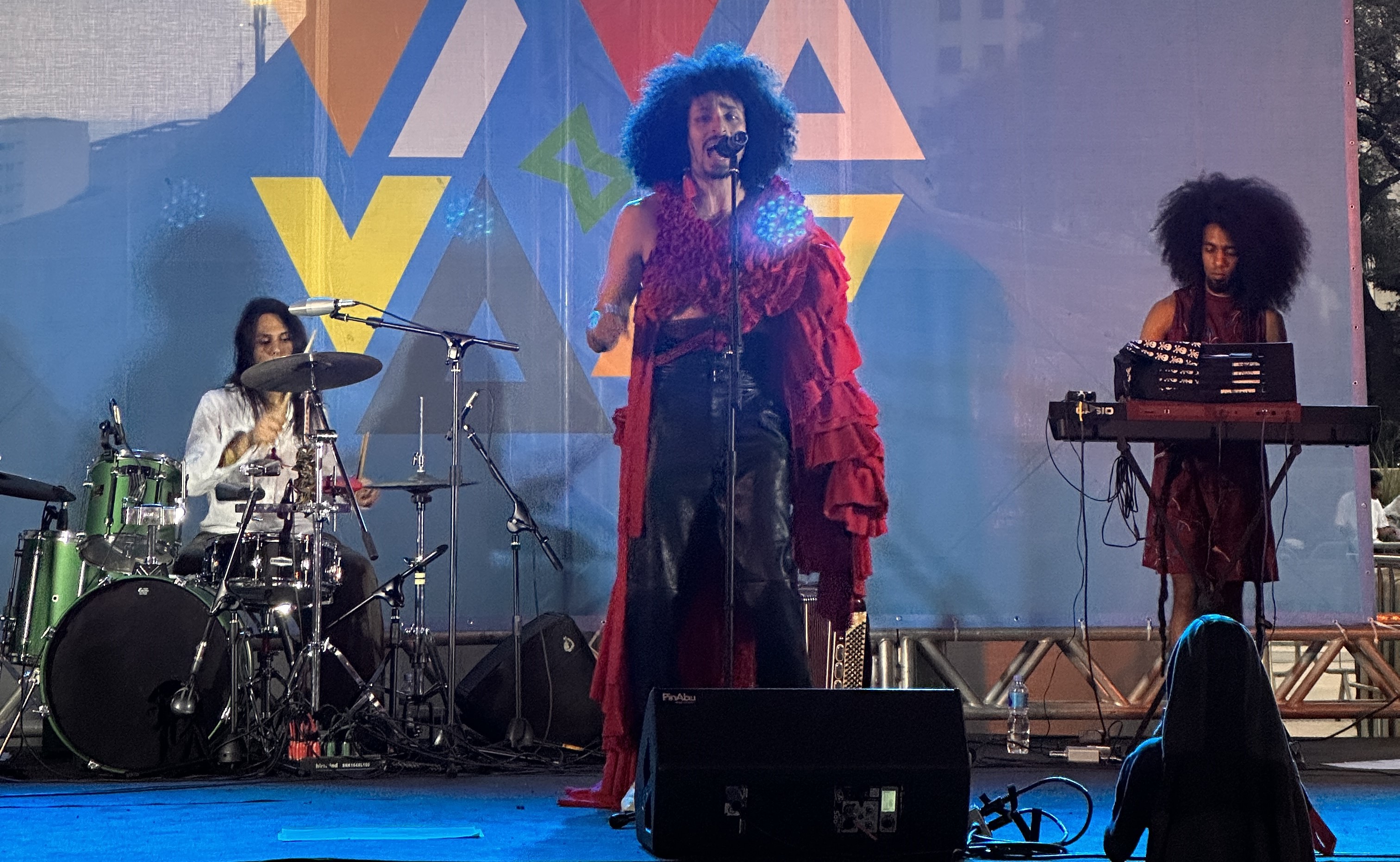 Veja como foi o show do Helleno no Vale