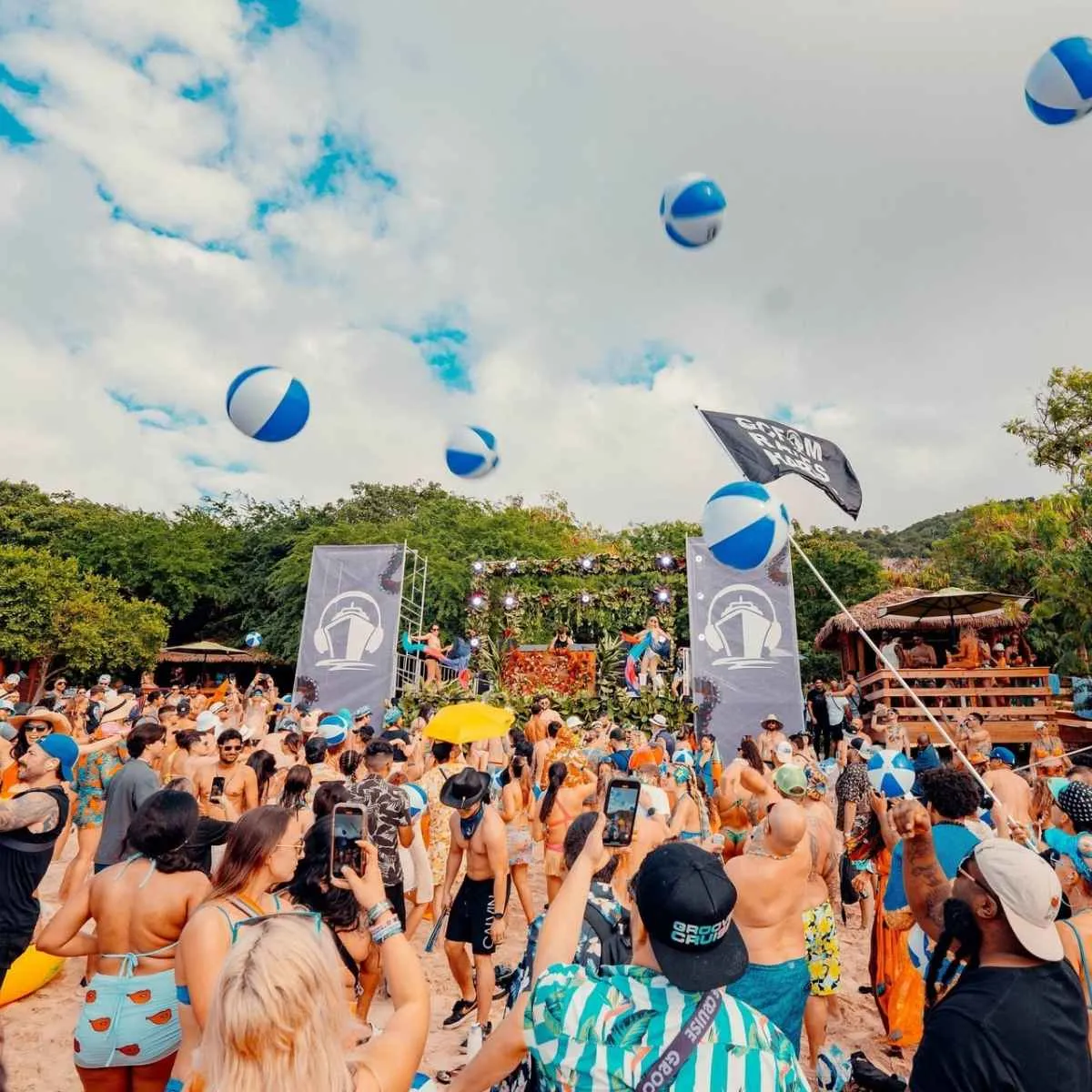 Party Cove at Royal Beach Club