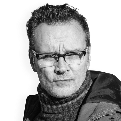 acclaimed international director, cinematographer, and natural history photographer based on Canada’s West Coast.