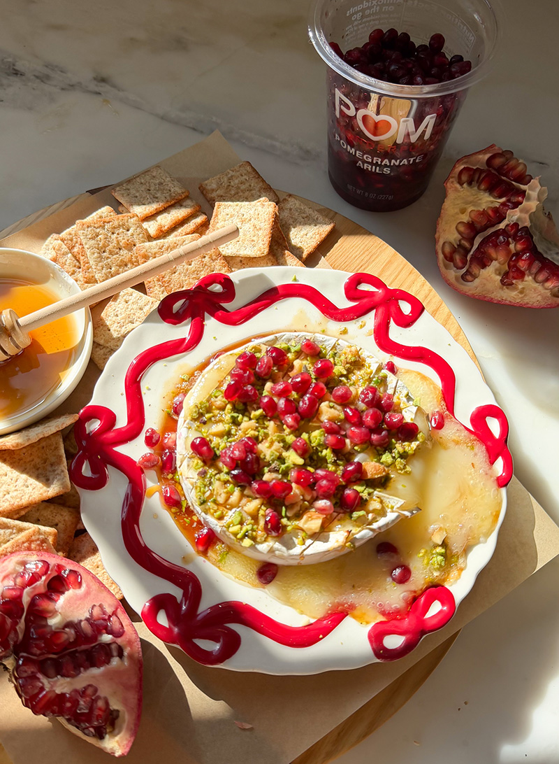 Cross-Hatched Baked Brie With Pomegranate