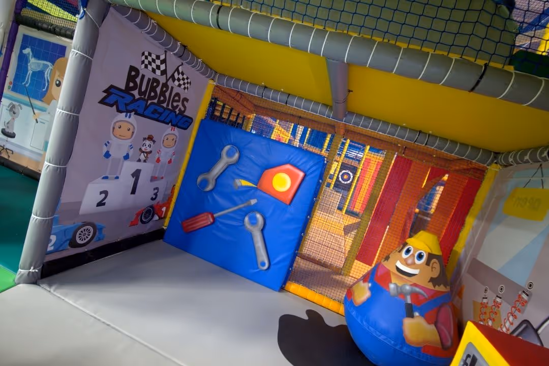 Educational Imaginary Role Play for kids. Car Garage for kids to enjoy in Bubbles World of Play Soft Play Centre near Wales
