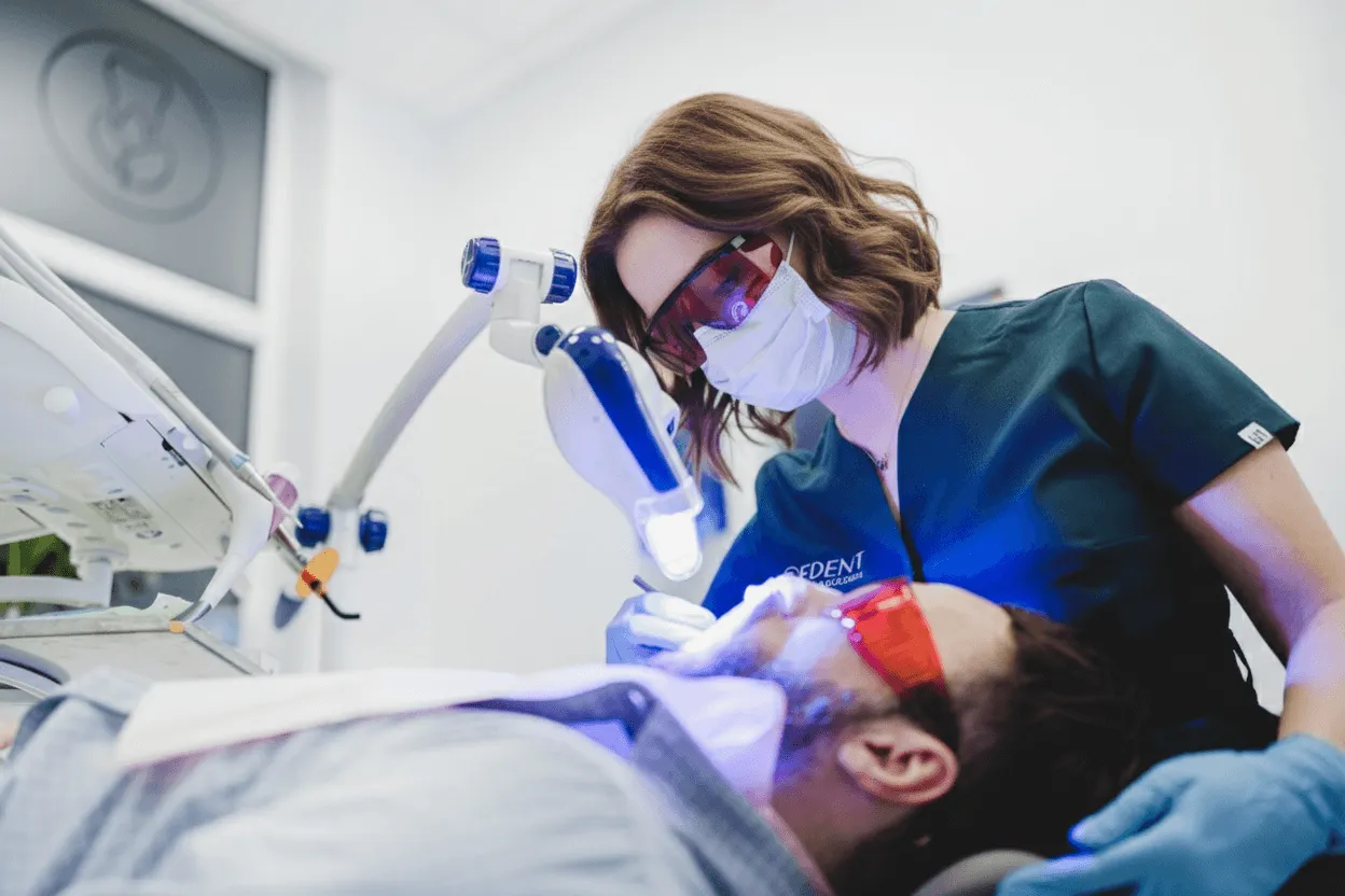 wybielanie-zebow-edent-warszawa 
