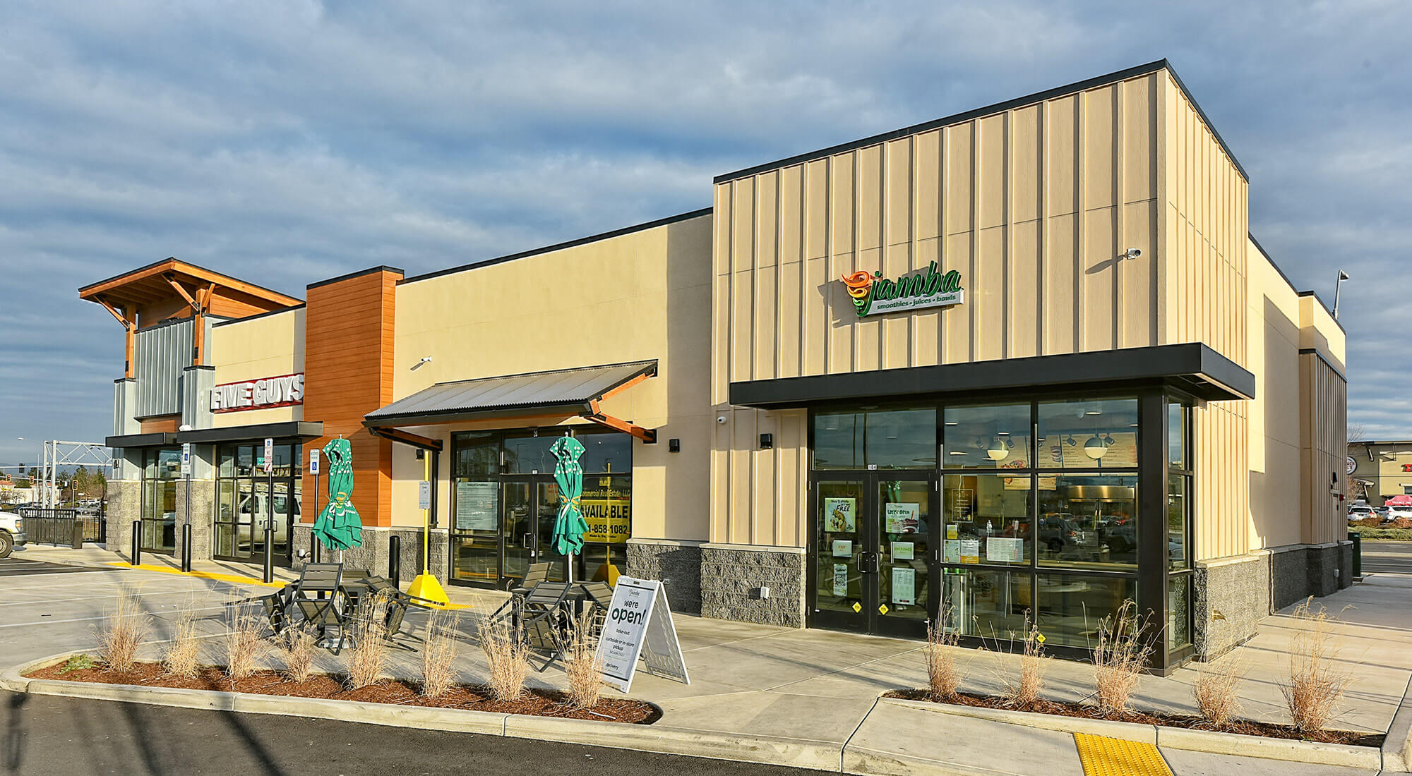 Multi-Tenant Commercial Build