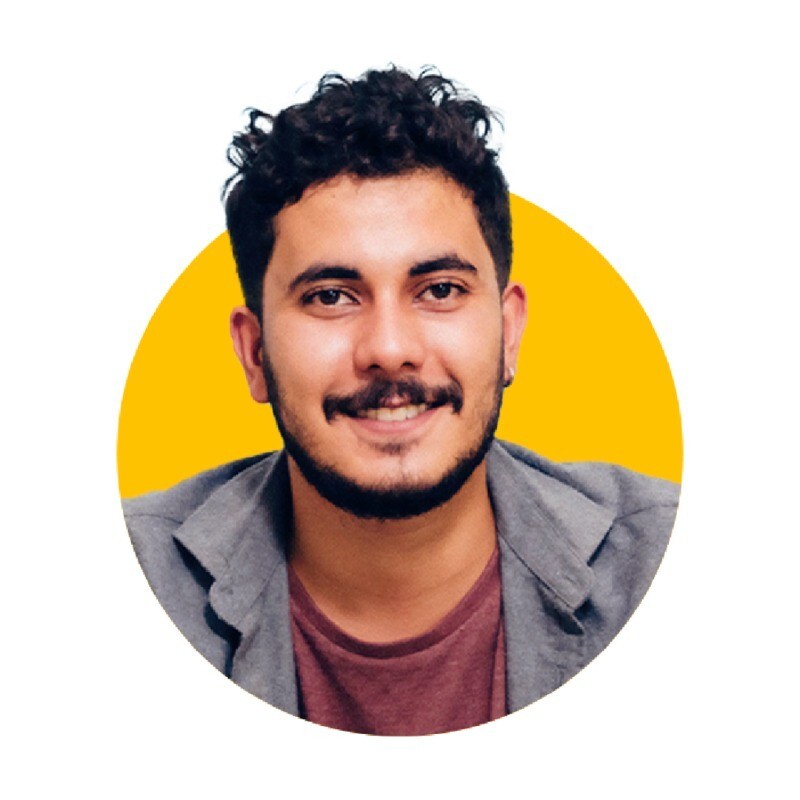 Sara, a Designity content writer.