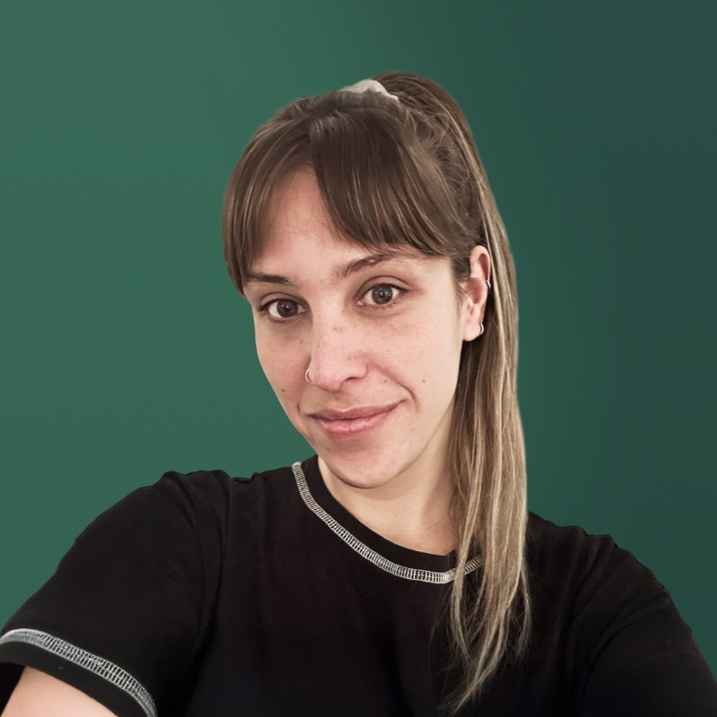 Sara, a Designity content writer.