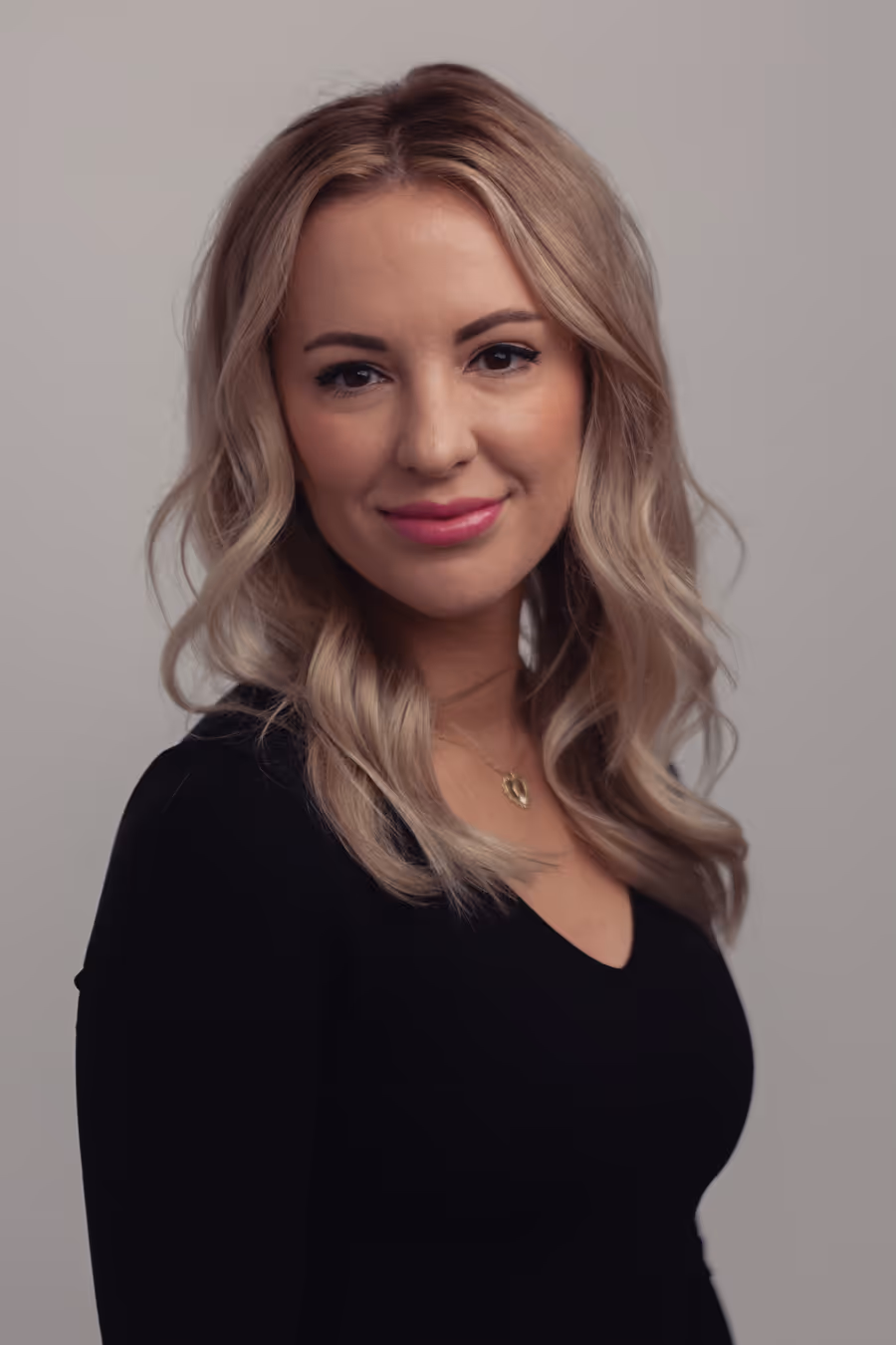 Headshot of Keli Tayyeb, Guest Services Coordinator at Esthetics Center med spa