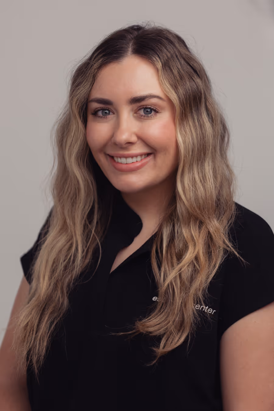 Headshot of Makayla Newton, Cosmetic Nurse Injector at Esthetics Center medical spa in El Dorado Hills, CA