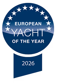 Blaues rundes Logo mit weißer Schrift ‚boot Düsseldorf‘.