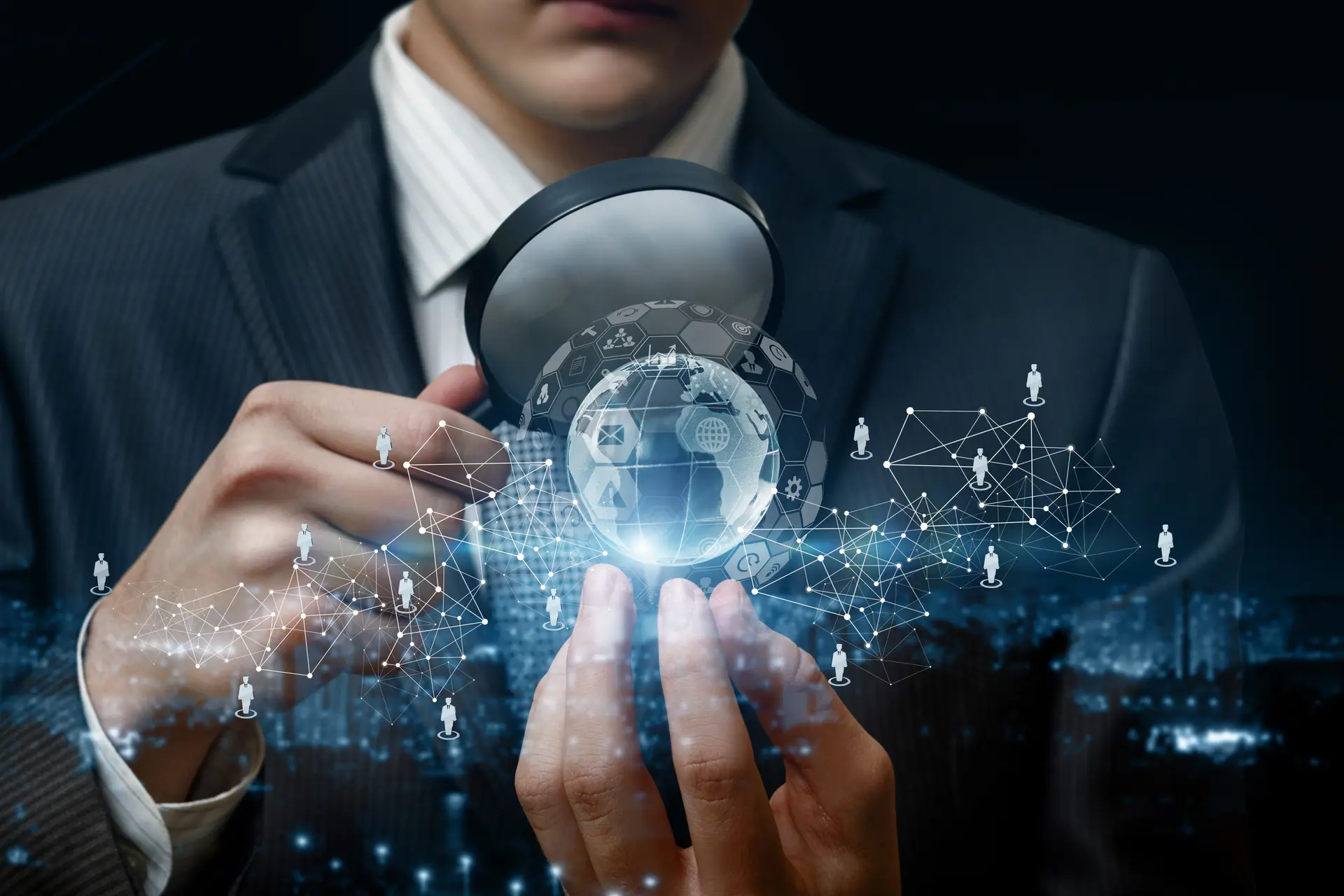 Use of magnifying glasses - Global Payroll Challenges