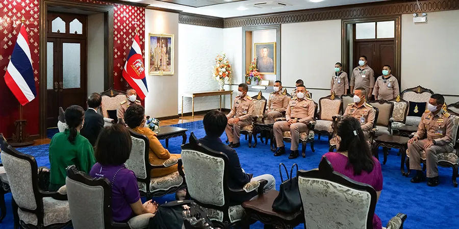 ปริญสิริ ส่งมอบเลนส์ 3 มิติความละเอียดสูง สำหรับผ่าตัดผ่านกล้องระบบ 3 มิติ แก่โรงพยาบาลสมเด็จพระปิ่นเกล้า กรมแพทย์ทหารเรือ