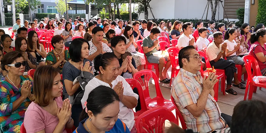 กิจกรรมทำบุญตักบาตรที่โครงการซิตี้เซนส์ พระราม 2-ท่าข้าม