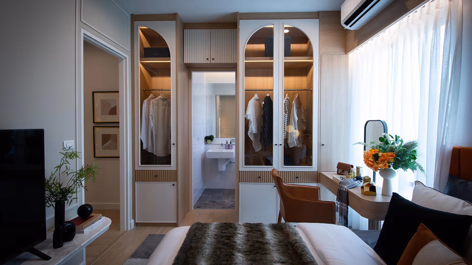 ห้องนอนมีห้องน้ำในตัว ทาวน์โฮมซิตี้เซนส์ พรีเว่ พระราม 2 - ท่าข้าม