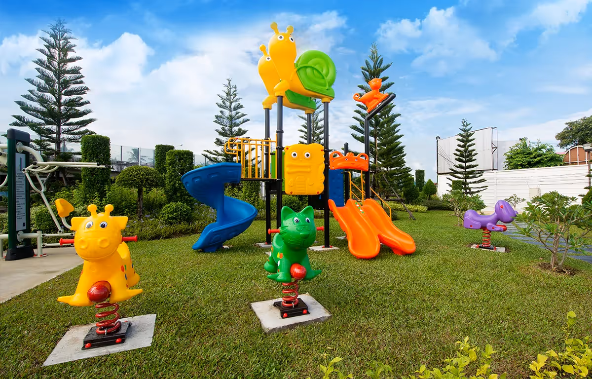 GREENERY PARK สวนสาธารณะแสนร่มรื่น พร้อมเครื่องเล่นสำหรับเด็ก ทาวน์โฮมซิตี้เซนส์ พรีเว่ พระราม 2 - ท่าข้าม