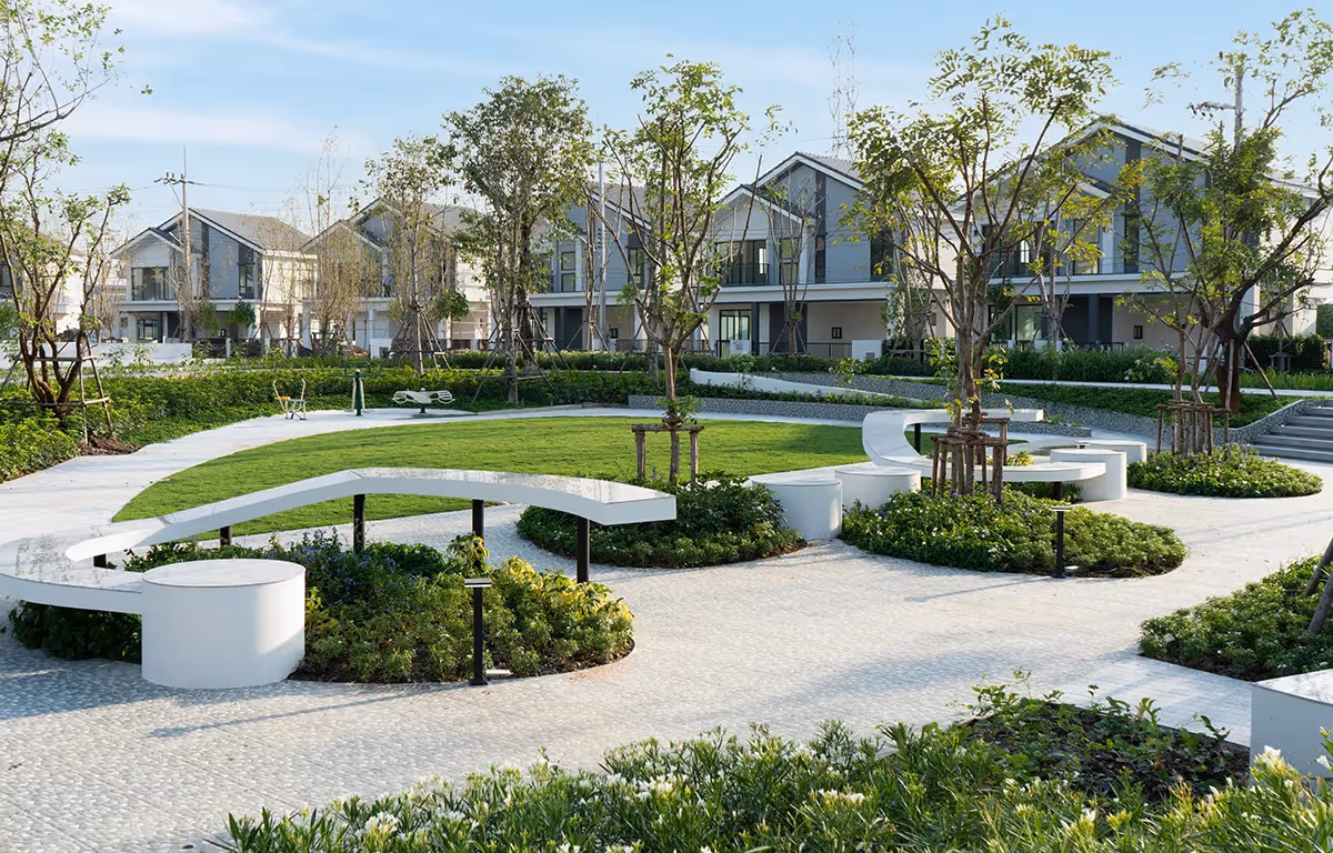 O₂ PARK เป็นสวน Universal Design ที่ตอบโจทย์ผู้อยู่อาศัยทุกกลุ่ม ทุก Generation มีการออกแบบ Facility ที่หลากหลาย พร้อมสนามเด็กเล่น และอุปกรณ์ออกกำลังกาย Outdoor