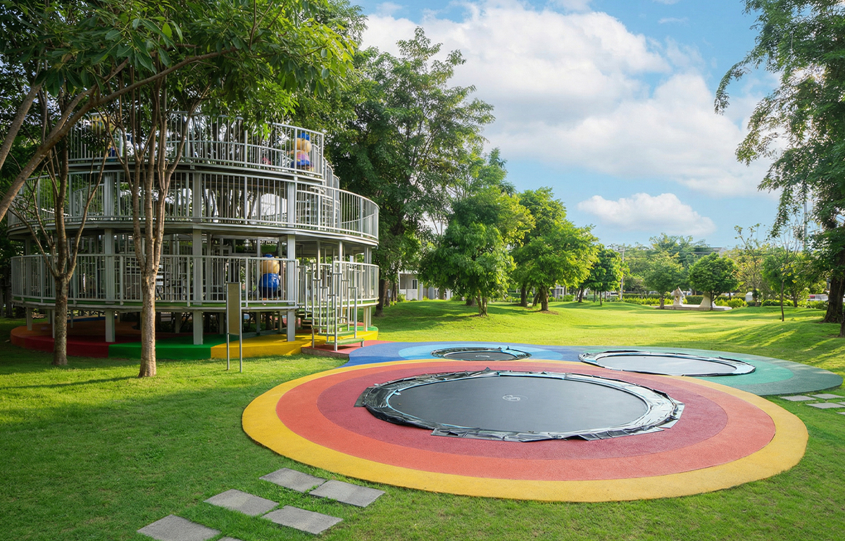 RING AROUND A TREE สนามเด็กเล่นล้อมรอบต้นไม้ใหญ่ ทาวน์โฮม สาย 5